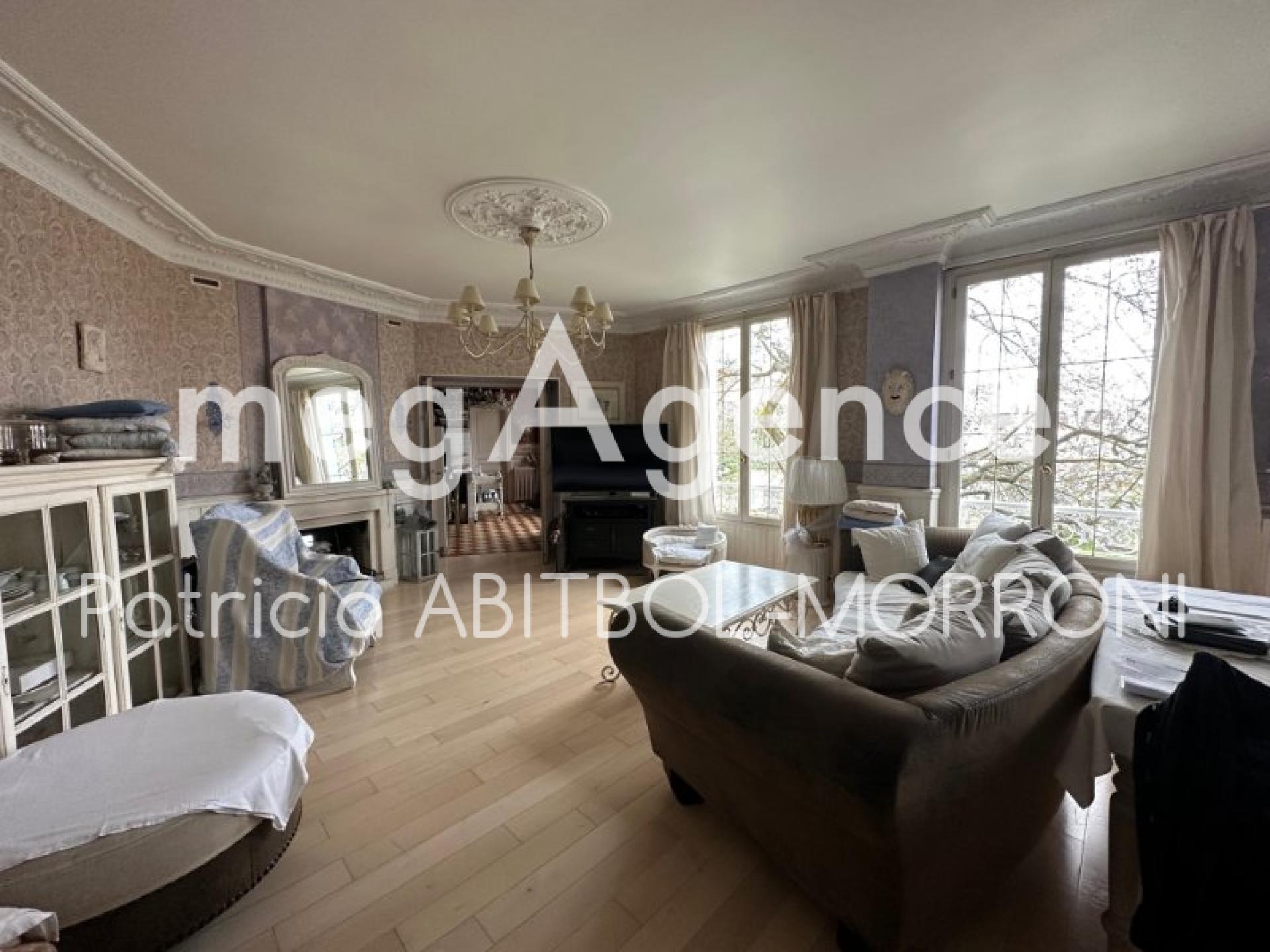 Miniature photo - 2 / 12