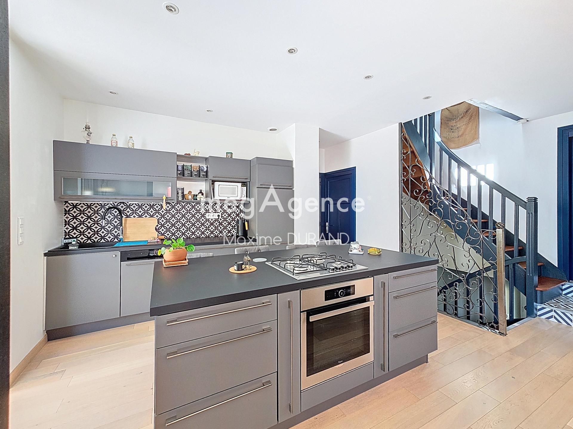 Miniature photo - 2 / 18