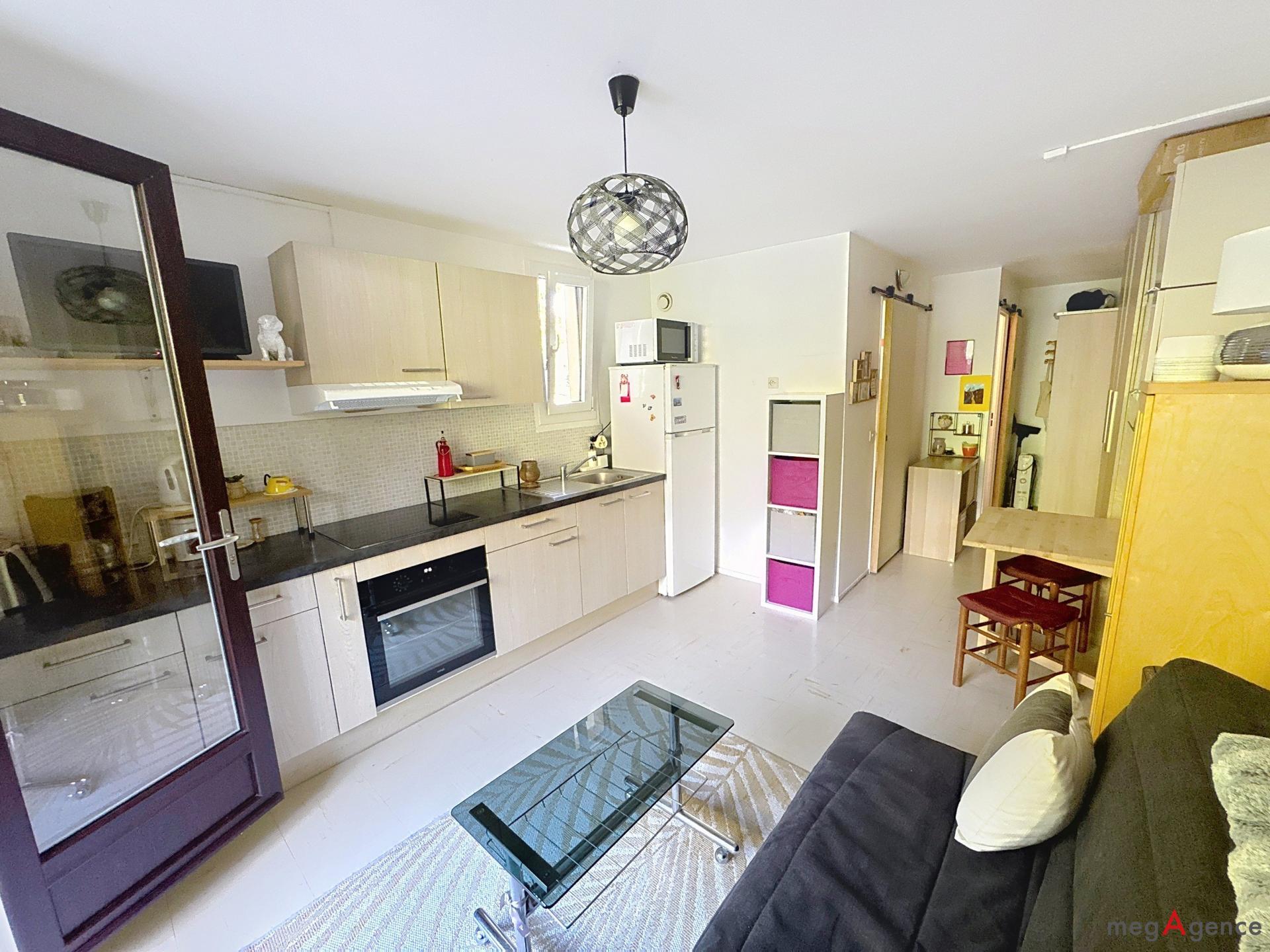 Miniature photo - 2 / 14