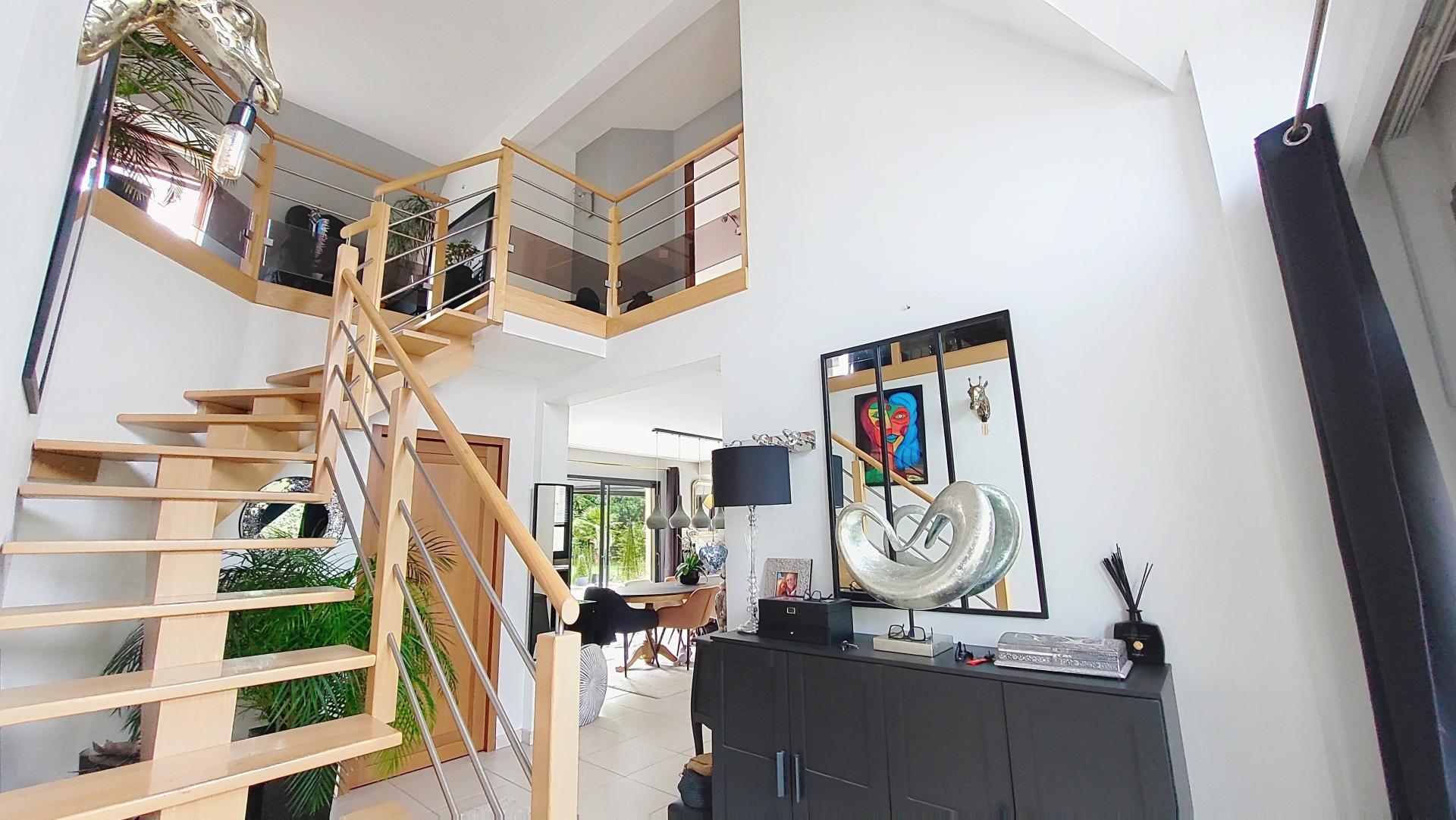 Miniature photo - 2 / 8