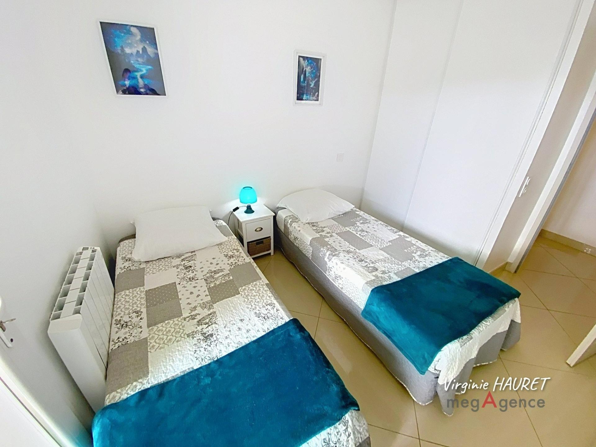 Miniature photo - 12 / 12