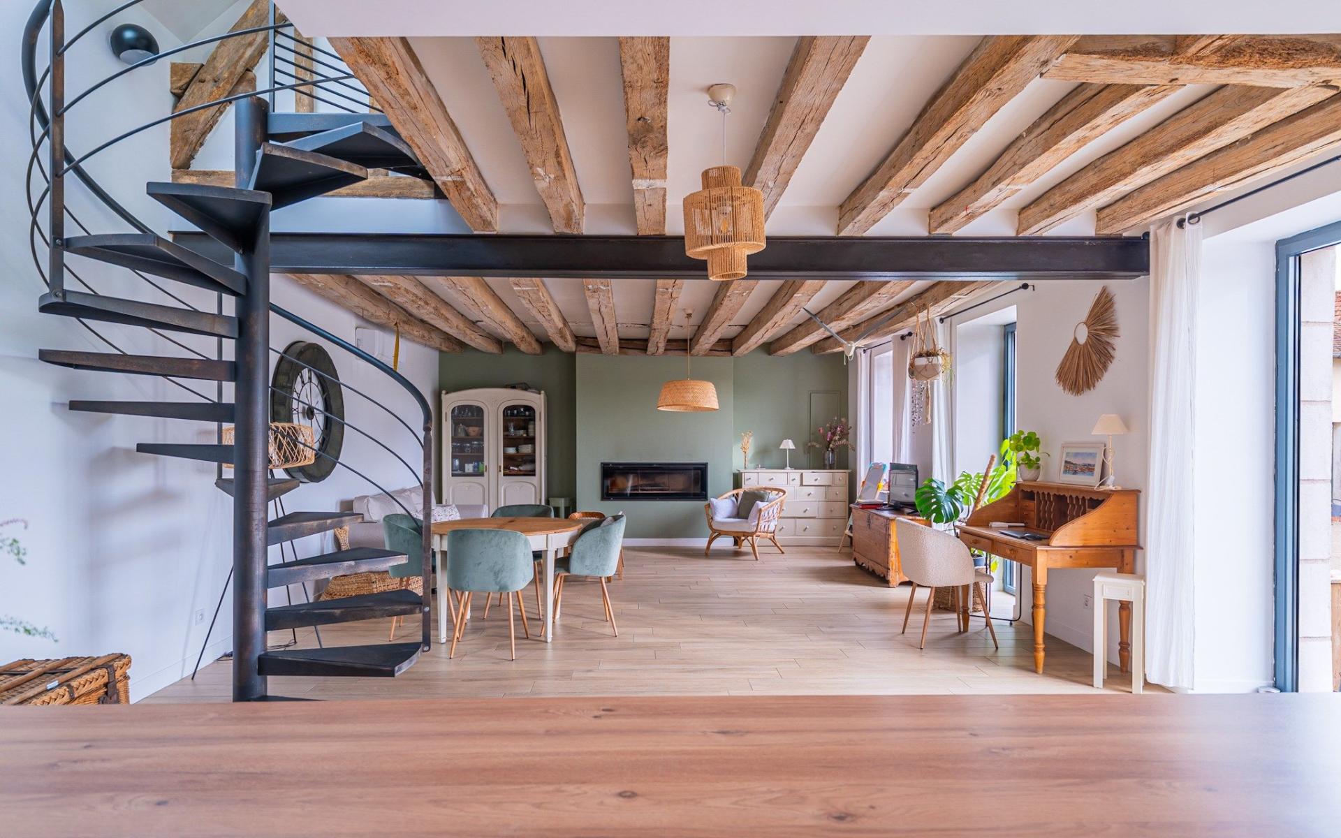 Miniature photo - 2 / 17