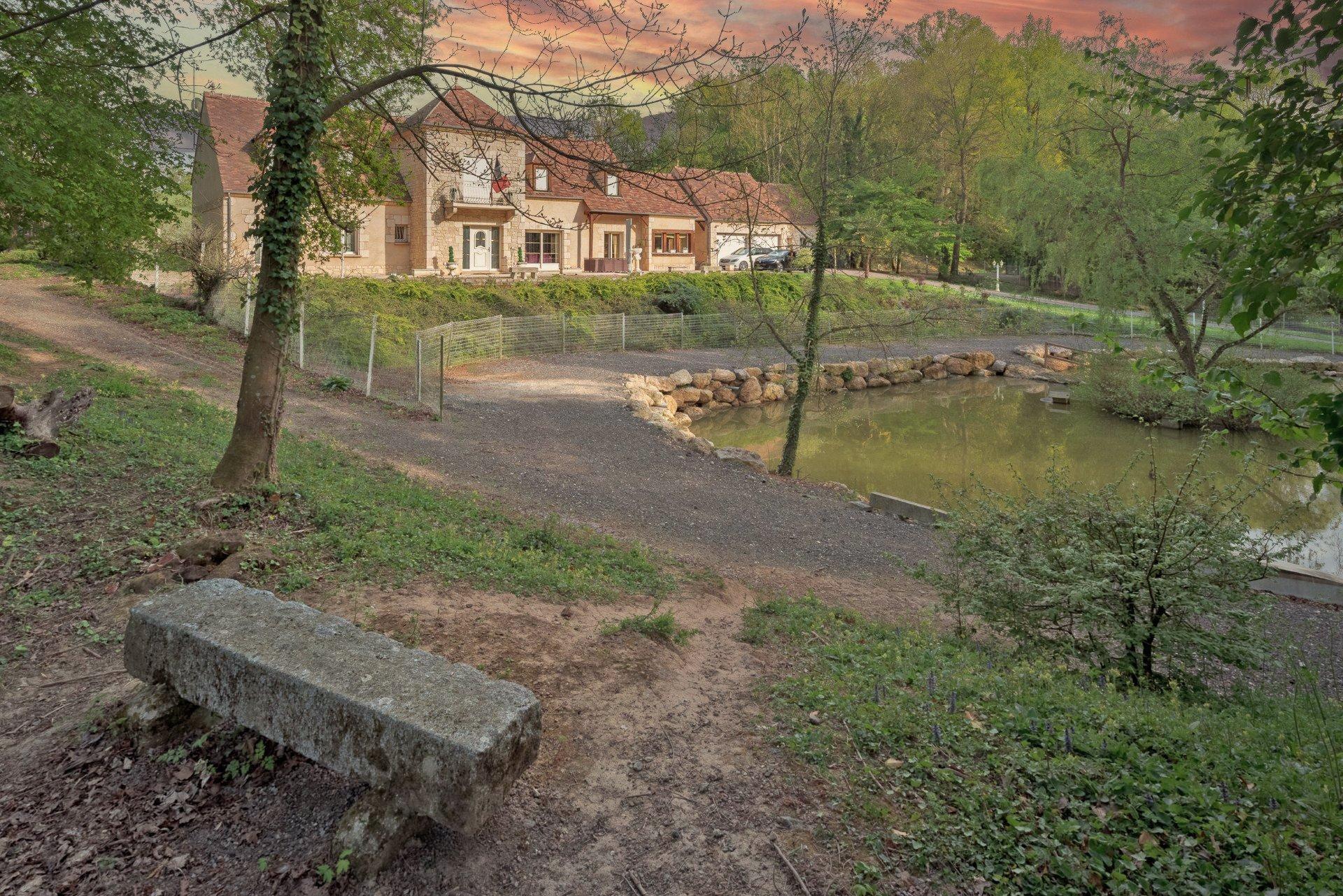 Miniature photo - 2 / 13