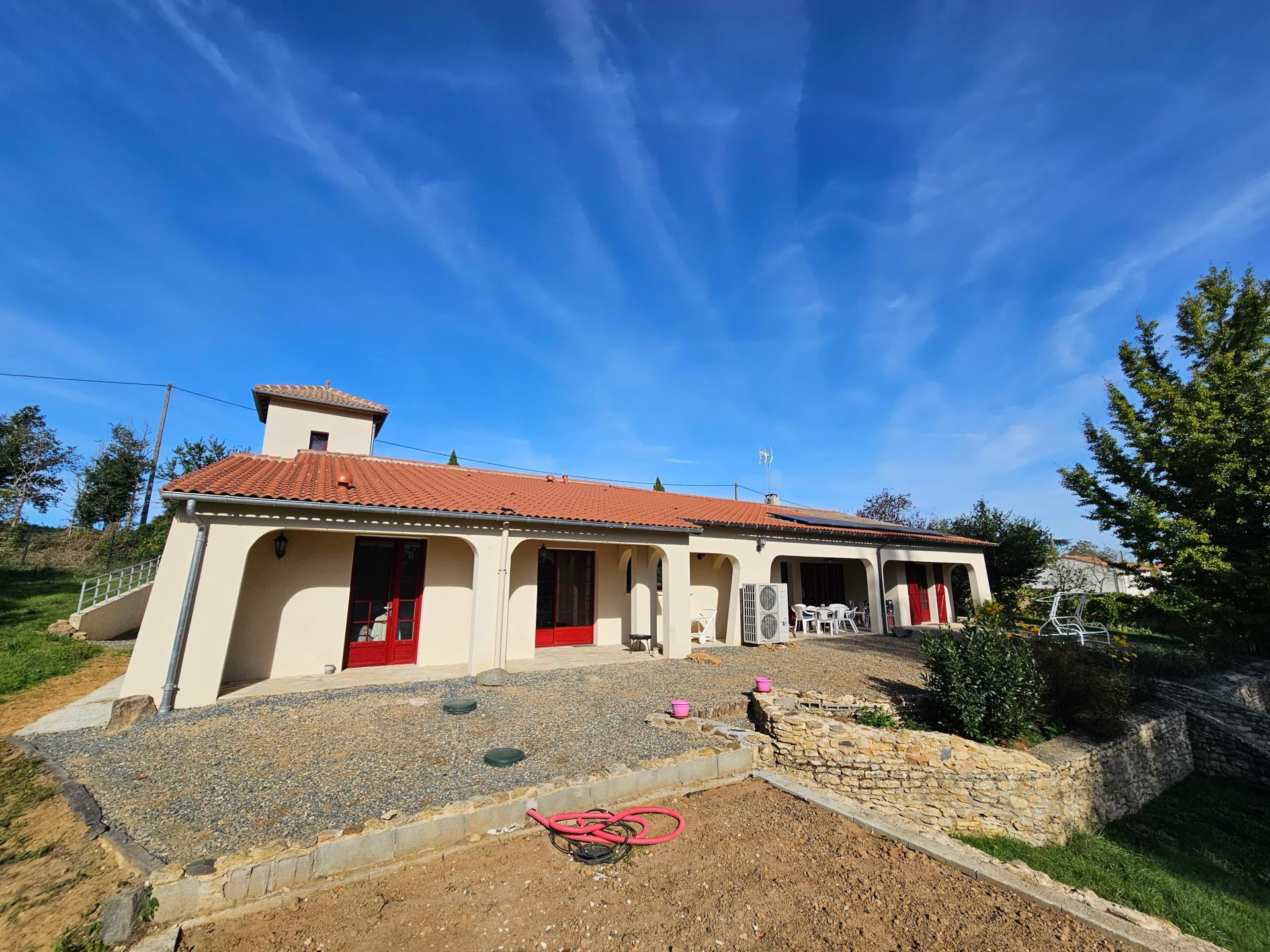 Miniature photo - 2 / 19