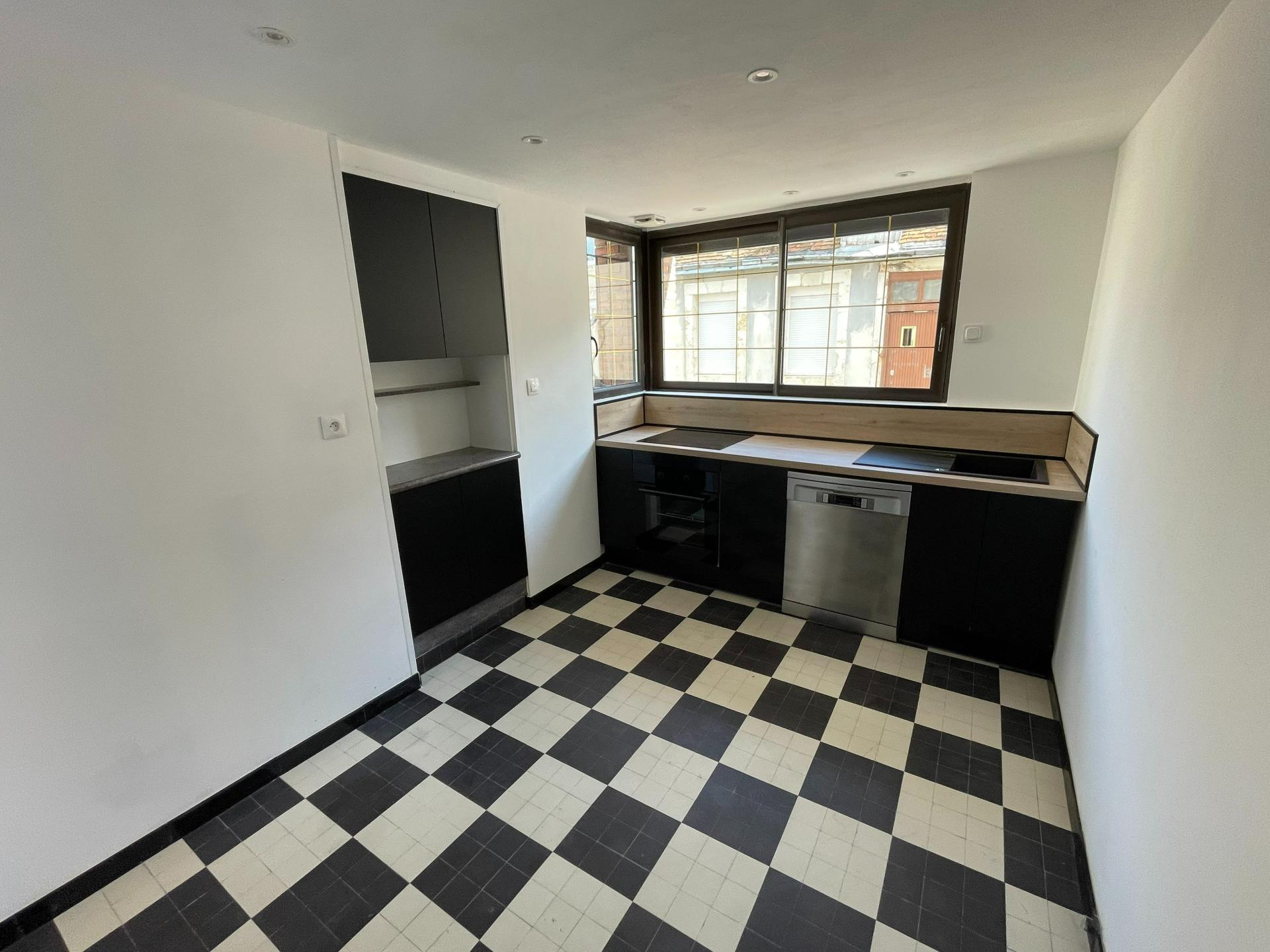 Miniature photo - 2 / 9