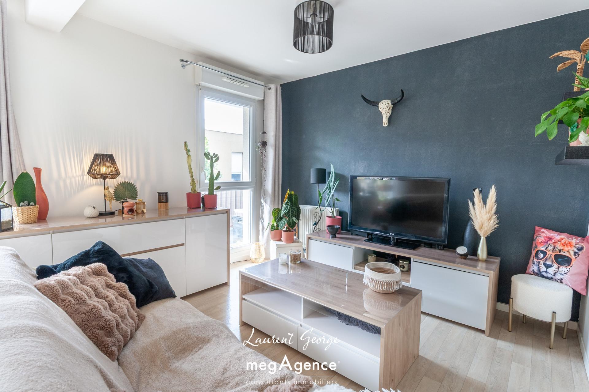 Miniature photo - 2 / 8