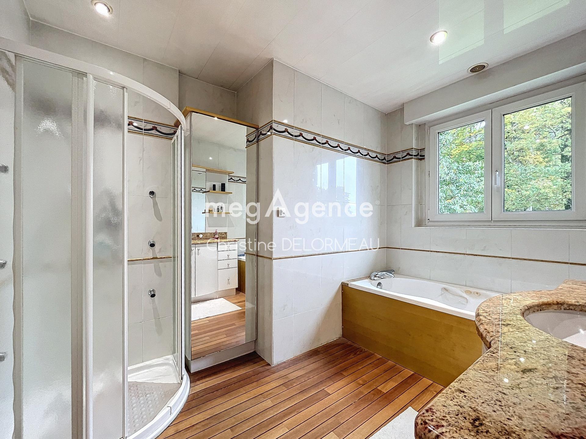 Miniature photo - 10 / 12