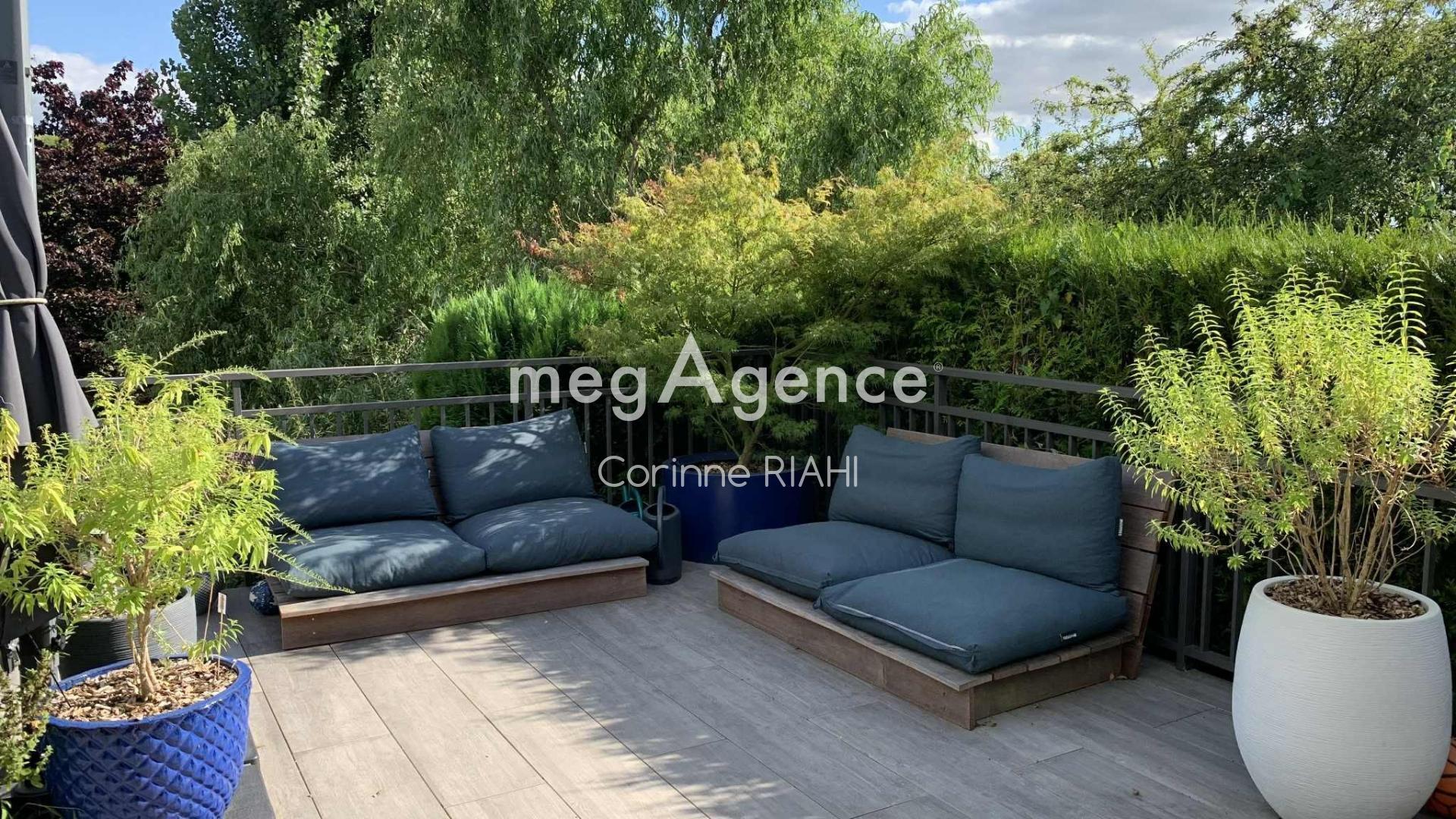 Miniature photo - 2 / 16