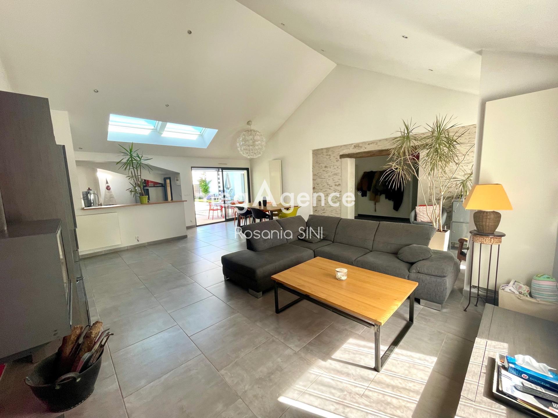 Miniature photo - 2 / 16