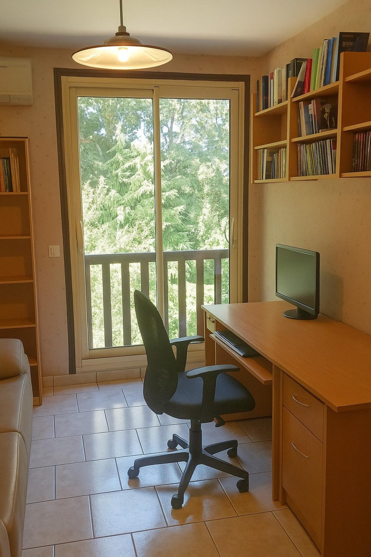 Miniature photo - 8 / 16