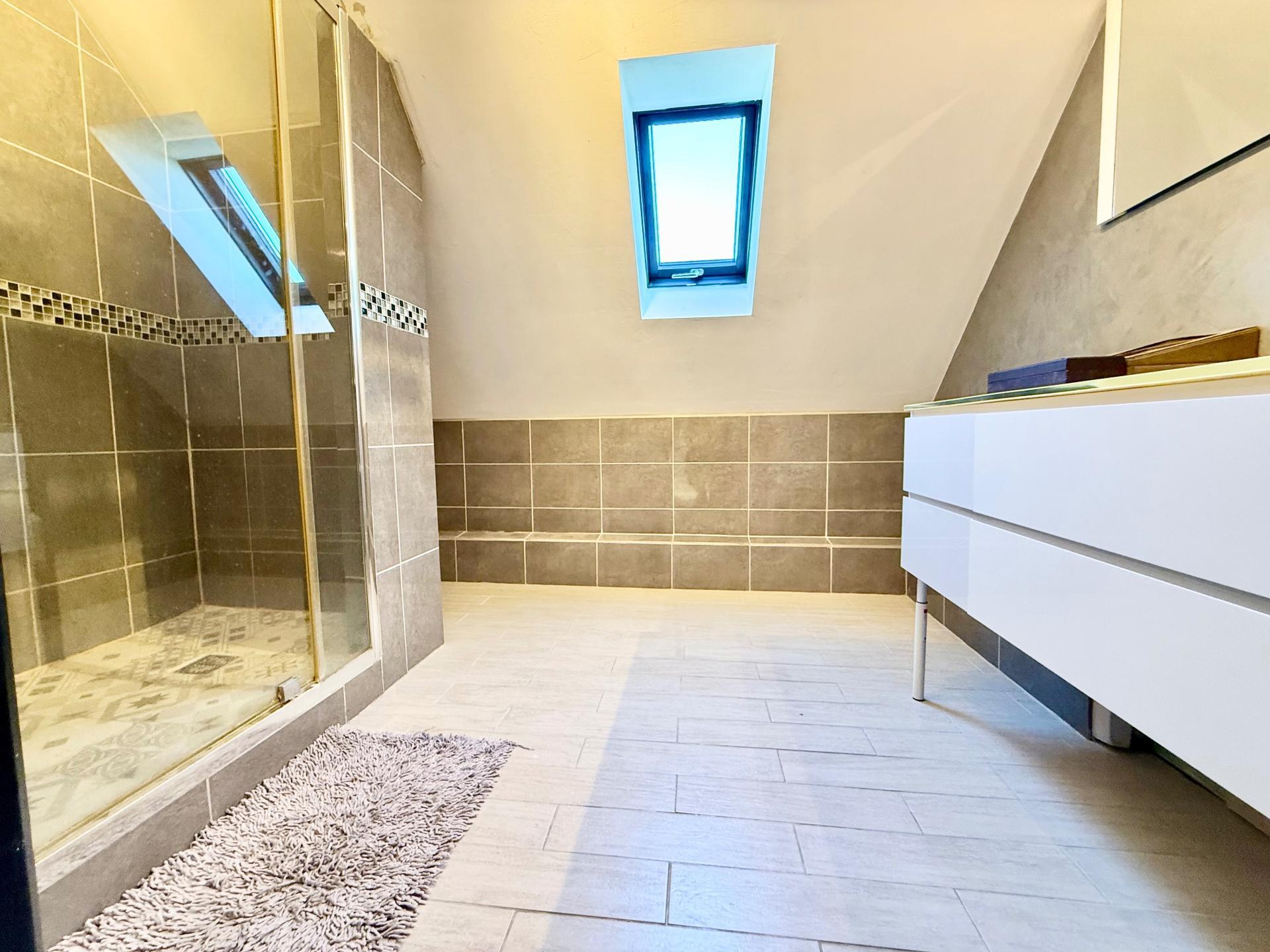 Miniature photo - 8 / 14