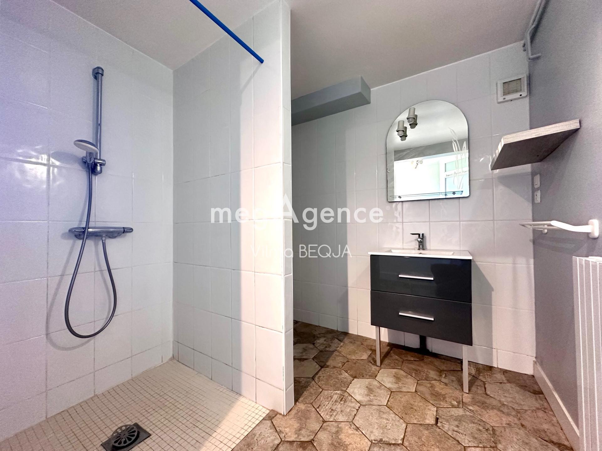 Miniature photo - 15 / 16