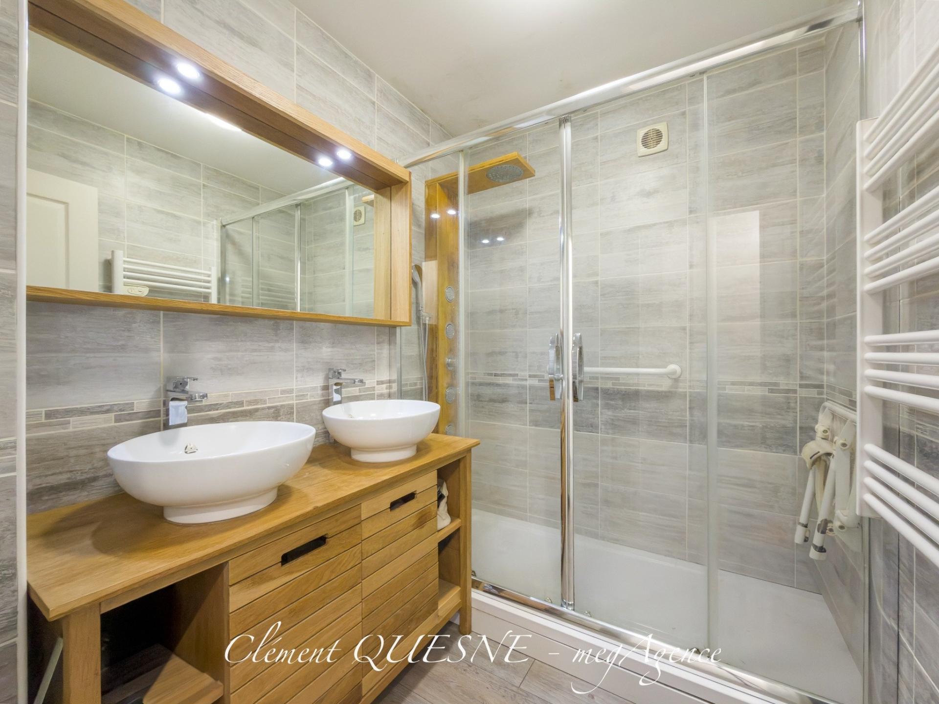 Miniature photo - 11 / 15