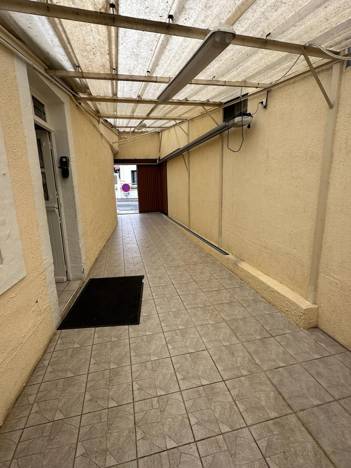 Miniature photo - 12 / 12