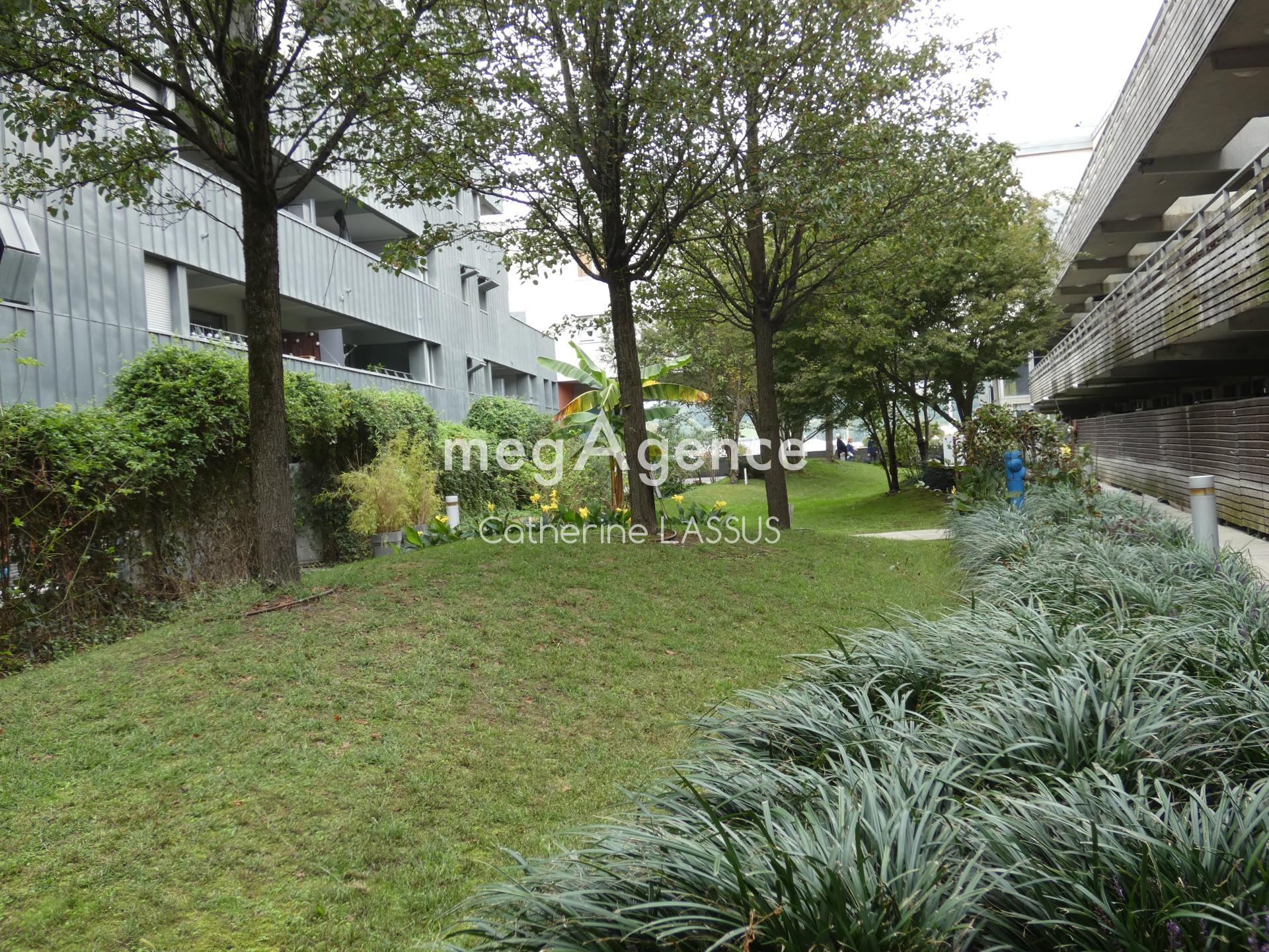 Miniature photo - 2 / 11