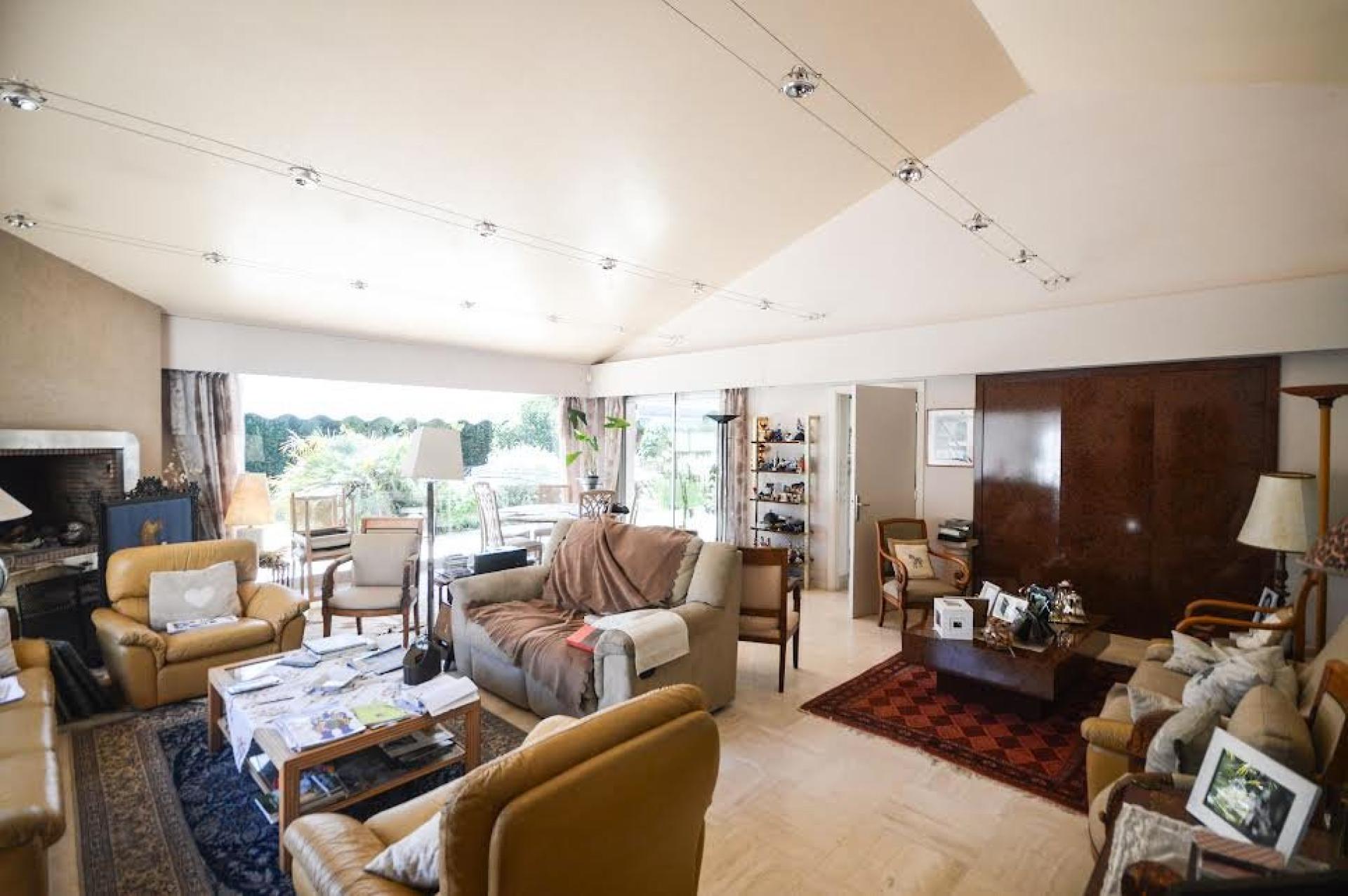 Miniature photo - 11 / 20