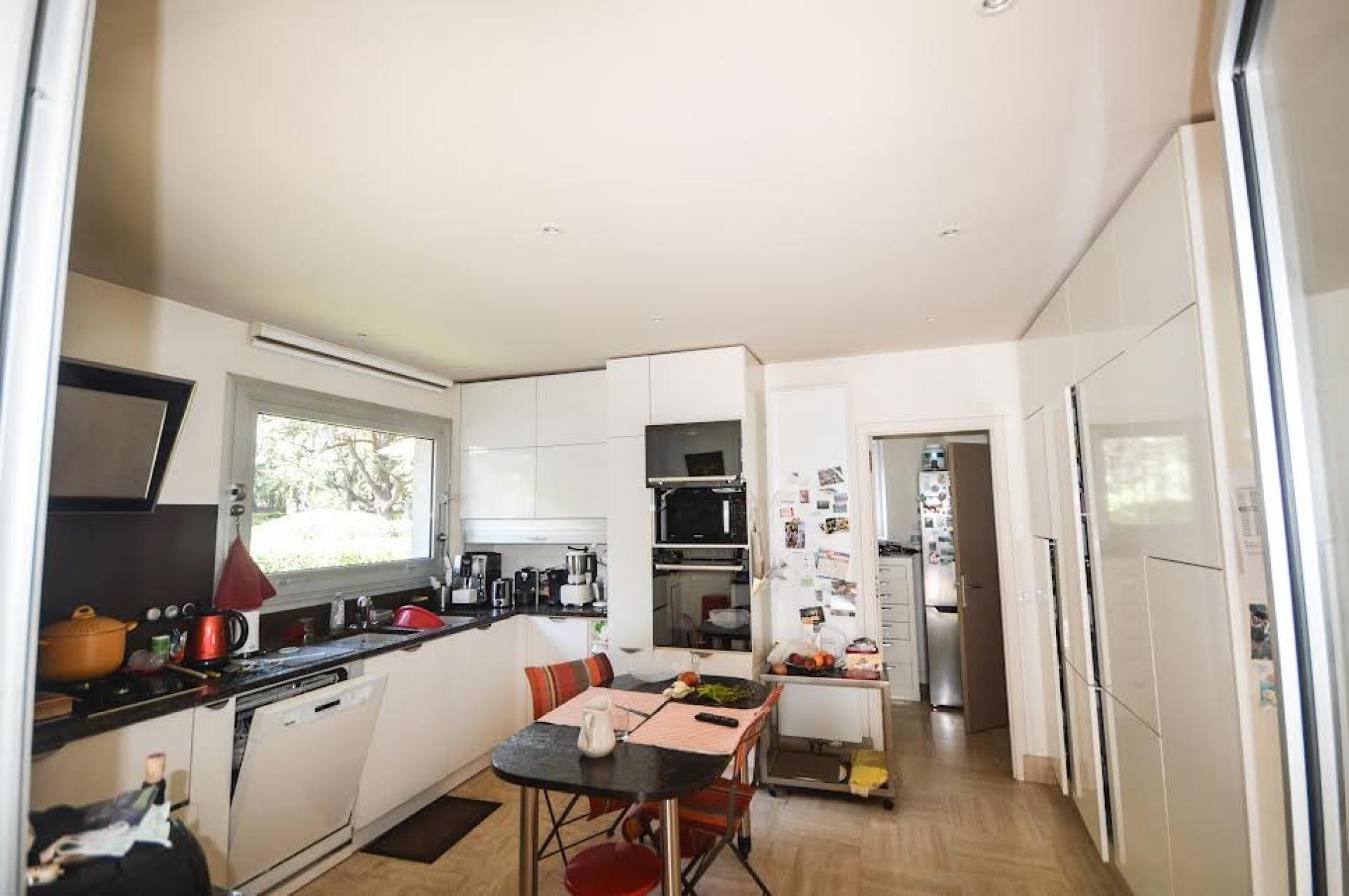 Miniature photo - 10 / 20