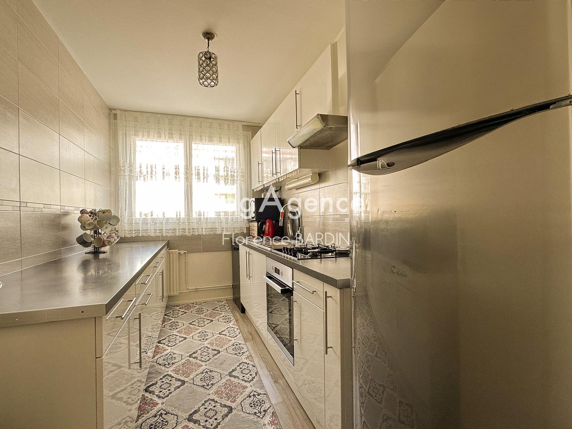 Miniature photo - 4 / 10