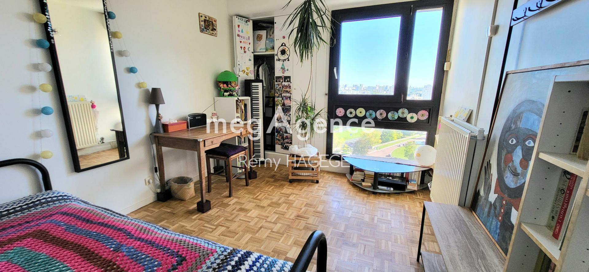 Miniature photo - 12 / 19