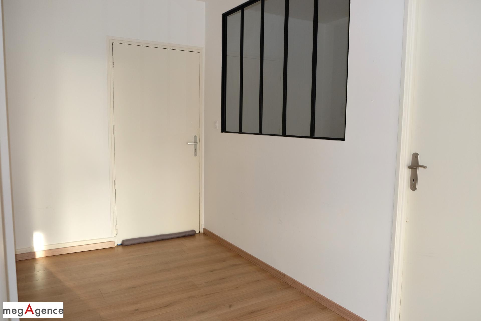 Miniature photo - 2 / 15