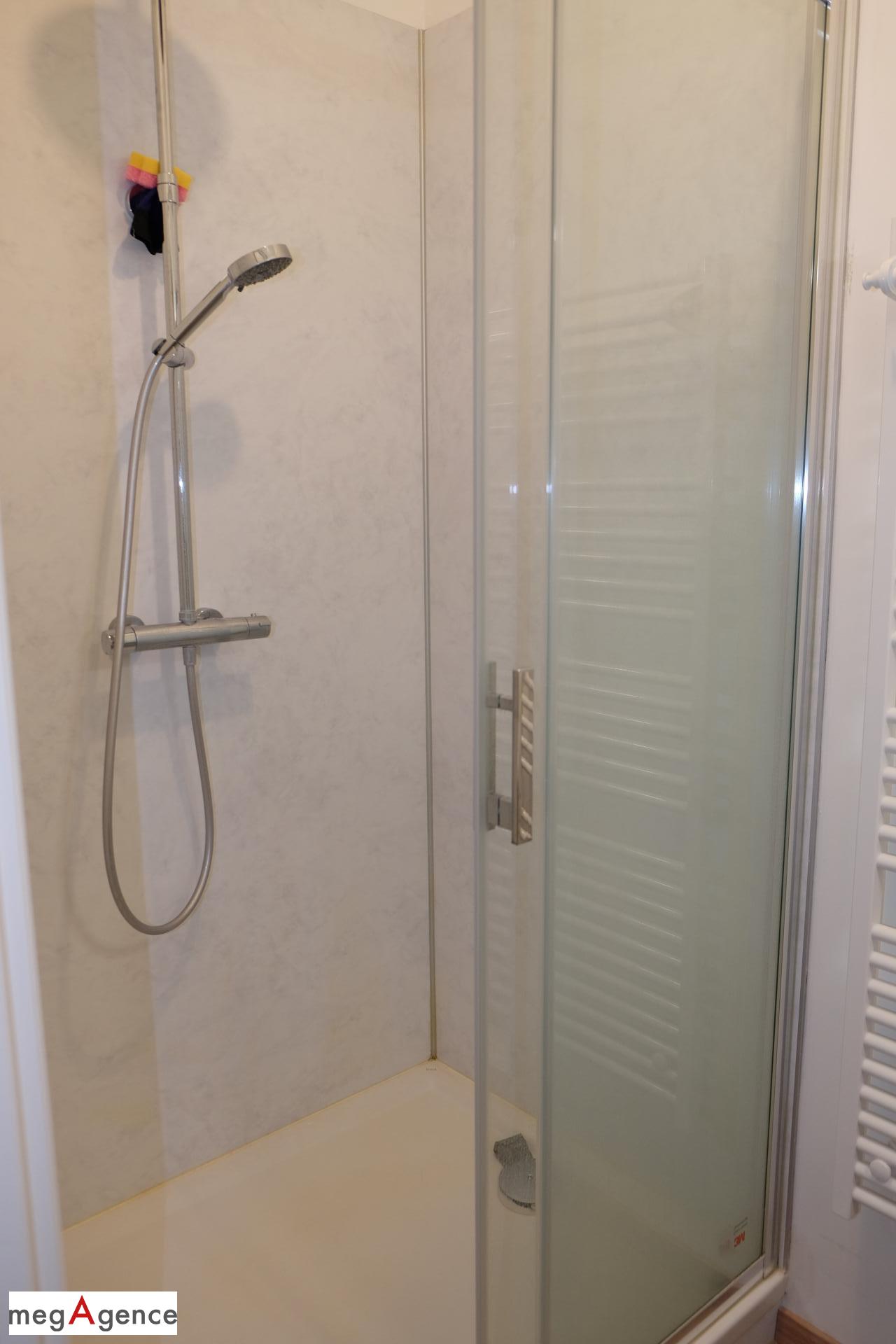 Miniature photo - 12 / 15