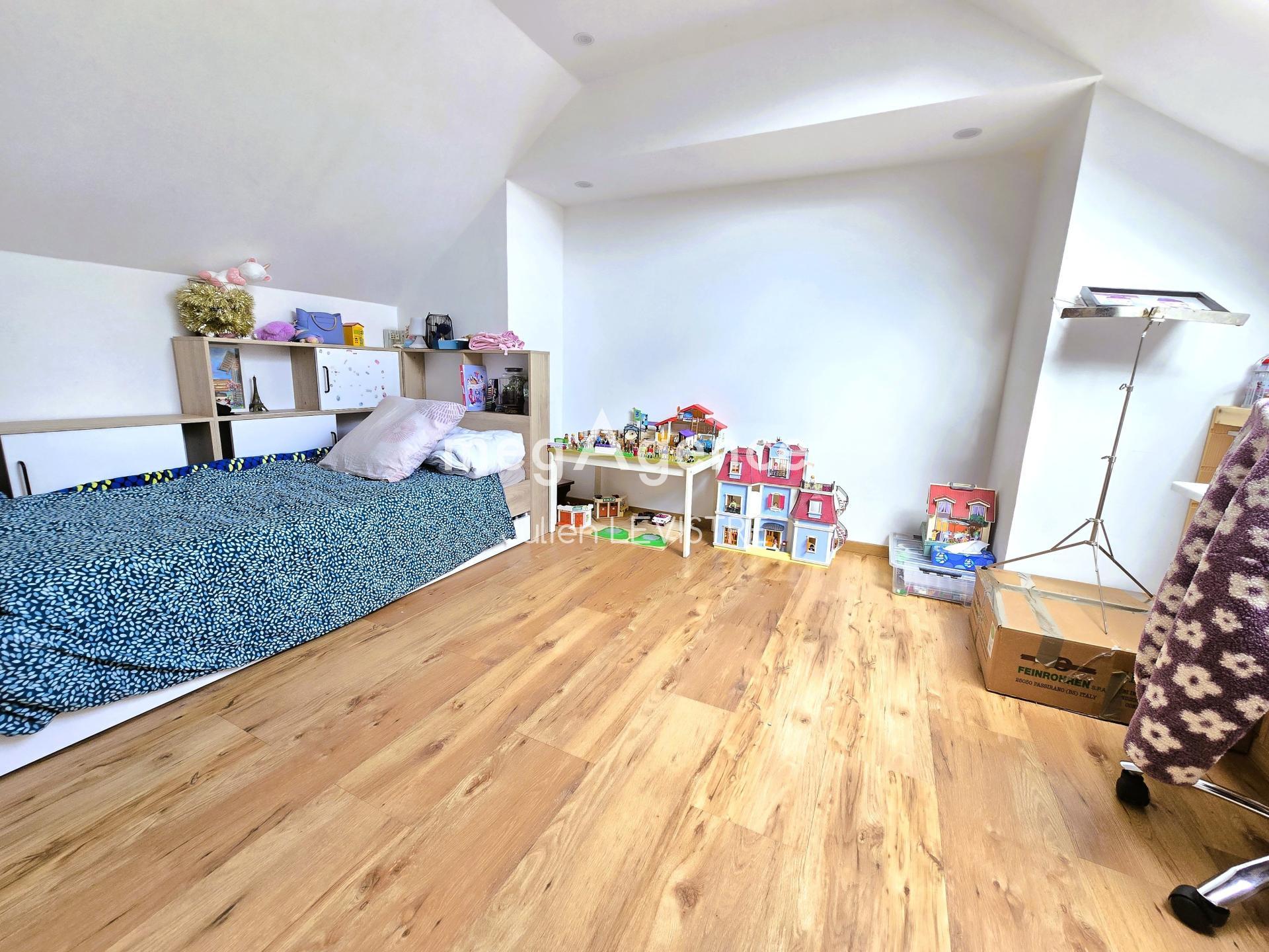 Miniature photo - 5 / 10