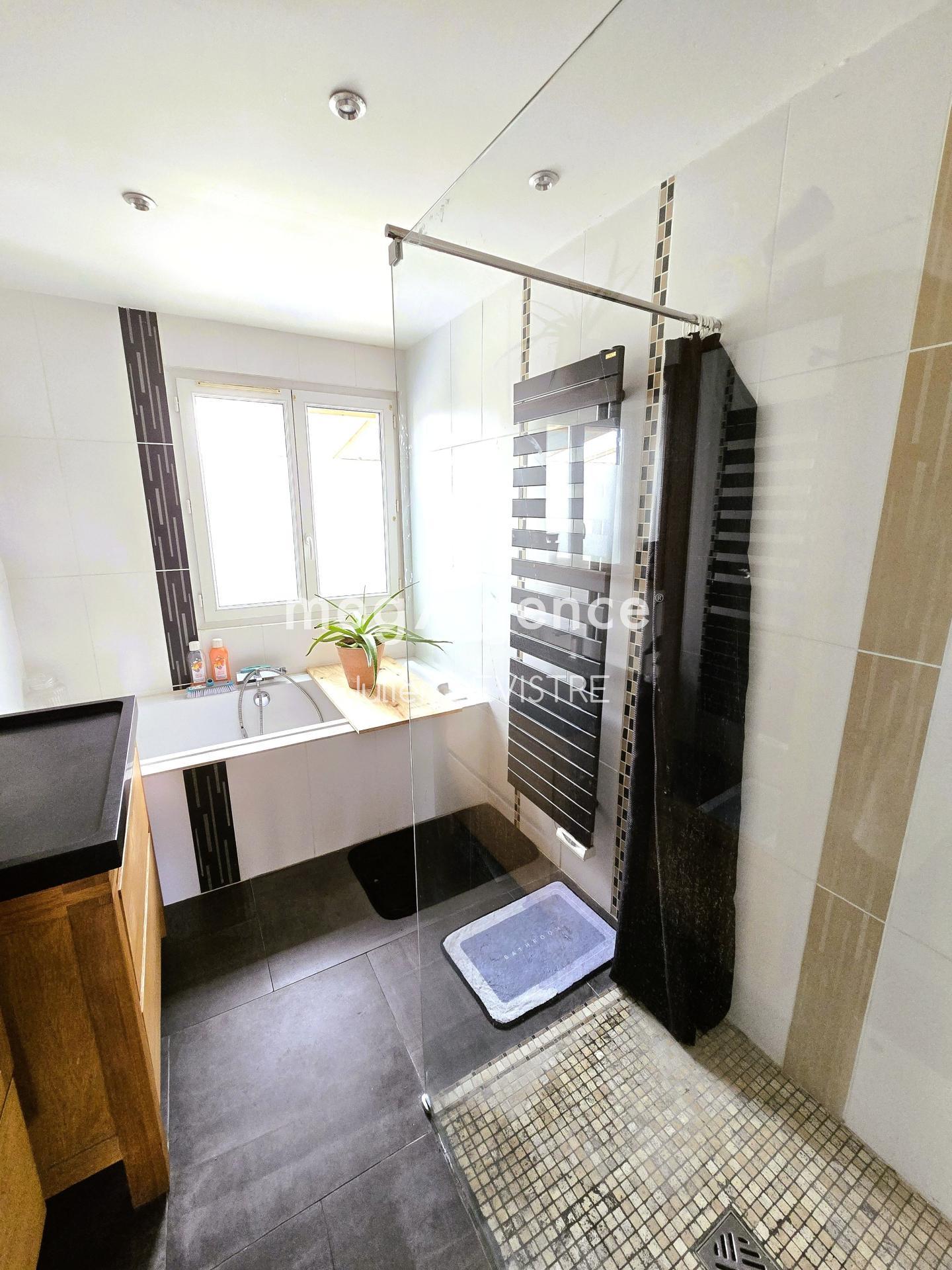 Miniature photo - 6 / 10