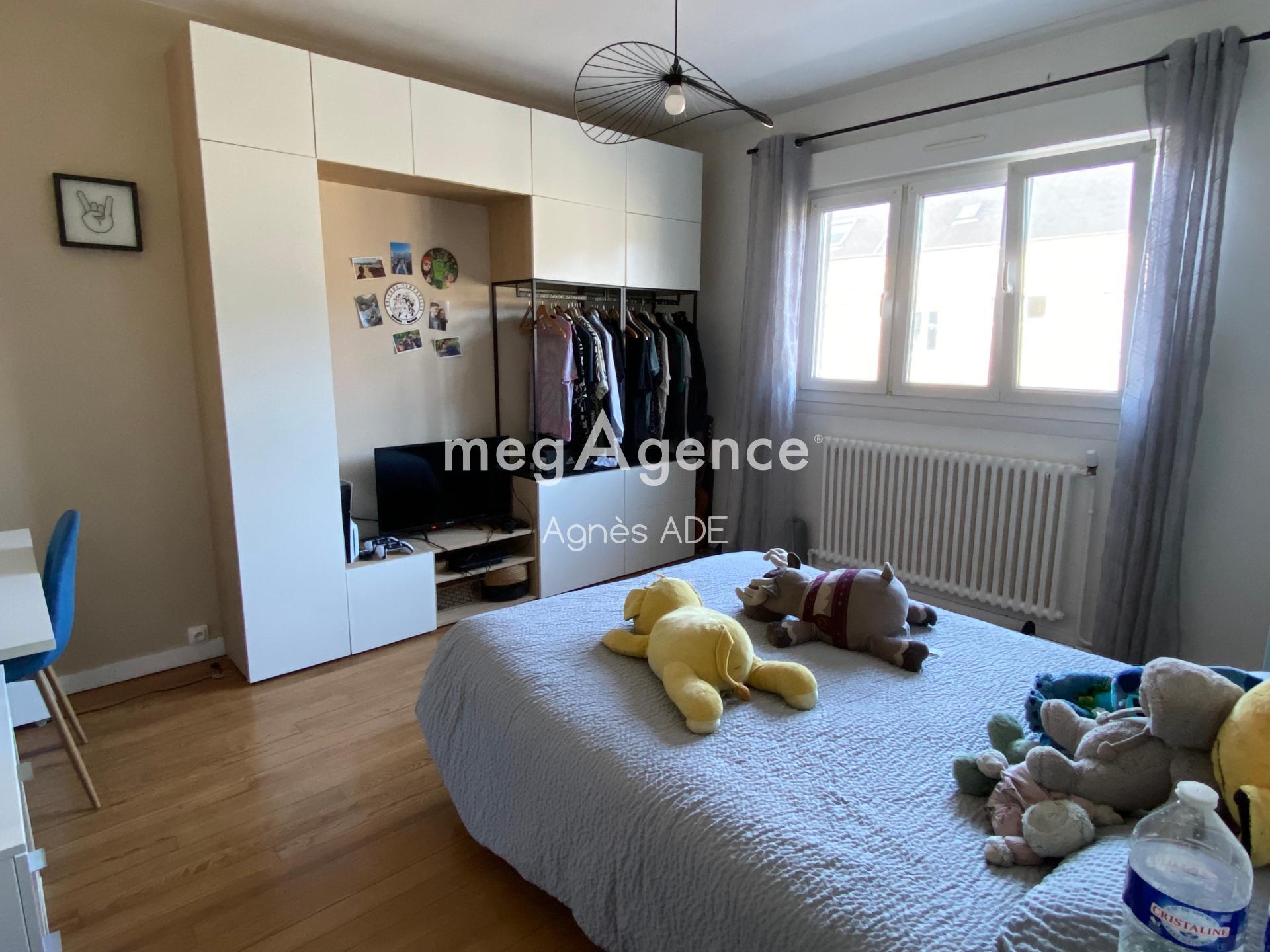 Miniature photo - 12 / 16