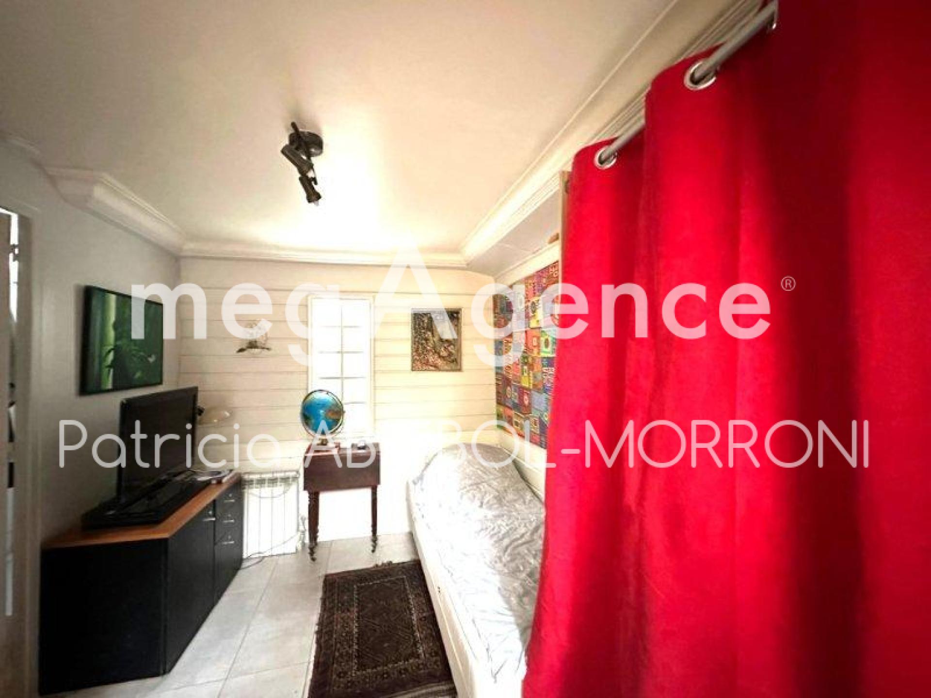 Miniature photo - 8 / 10