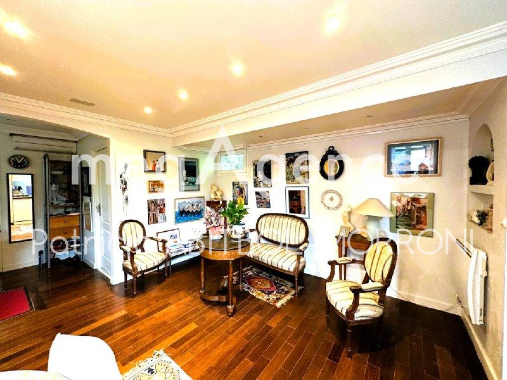 Miniature photo - 4 / 10