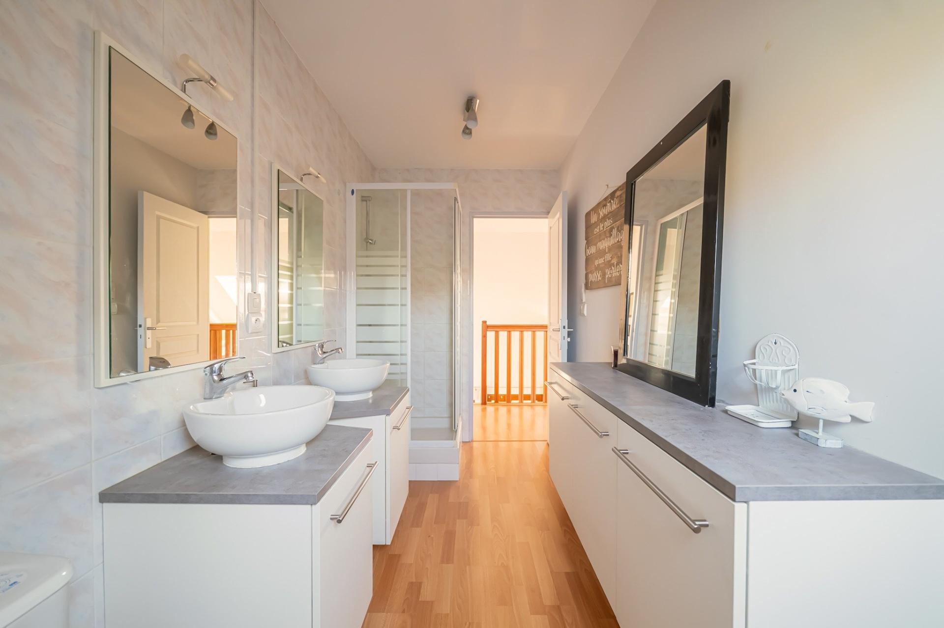 Miniature photo - 7 / 10