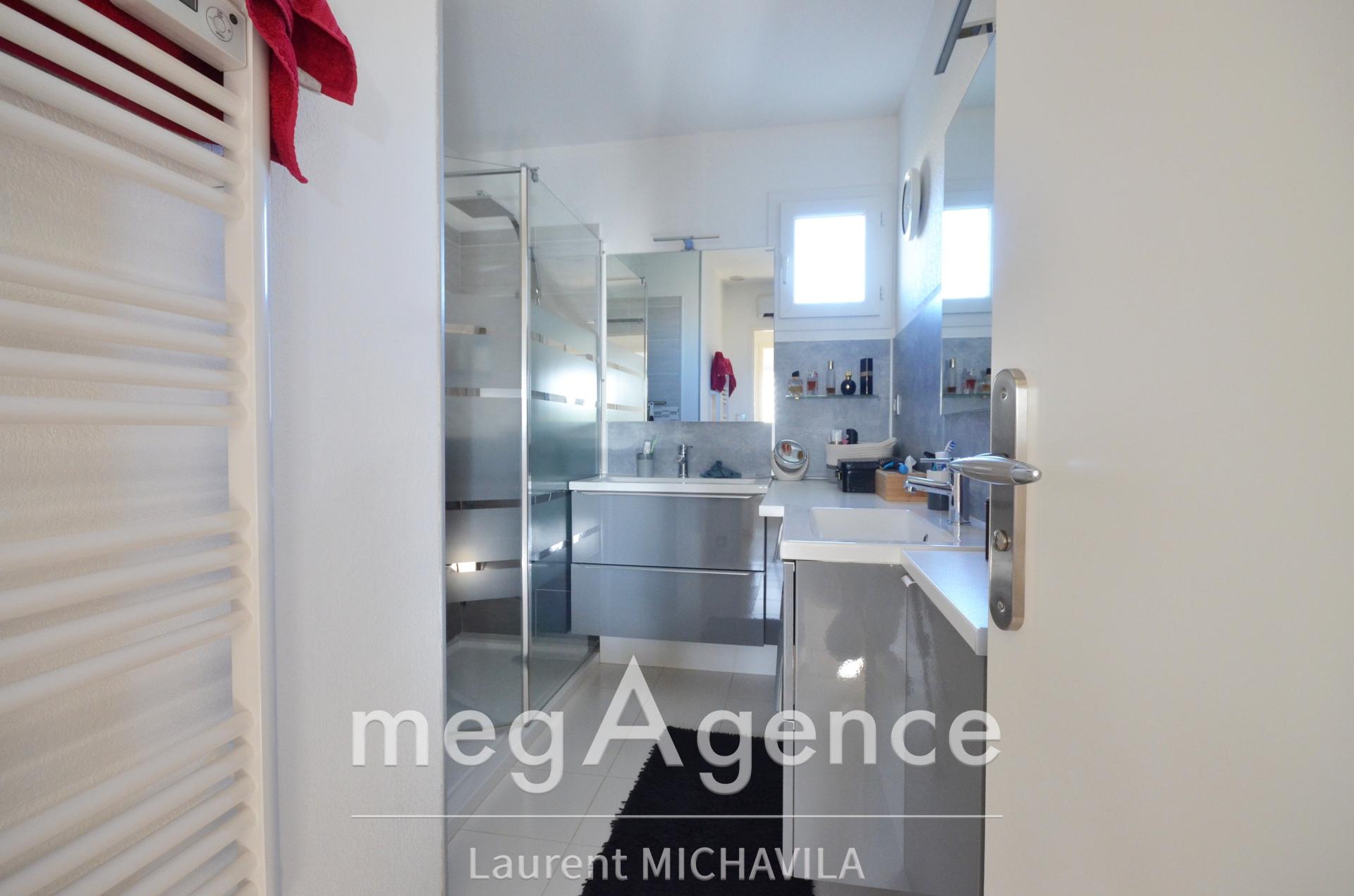 Miniature photo - 11 / 16