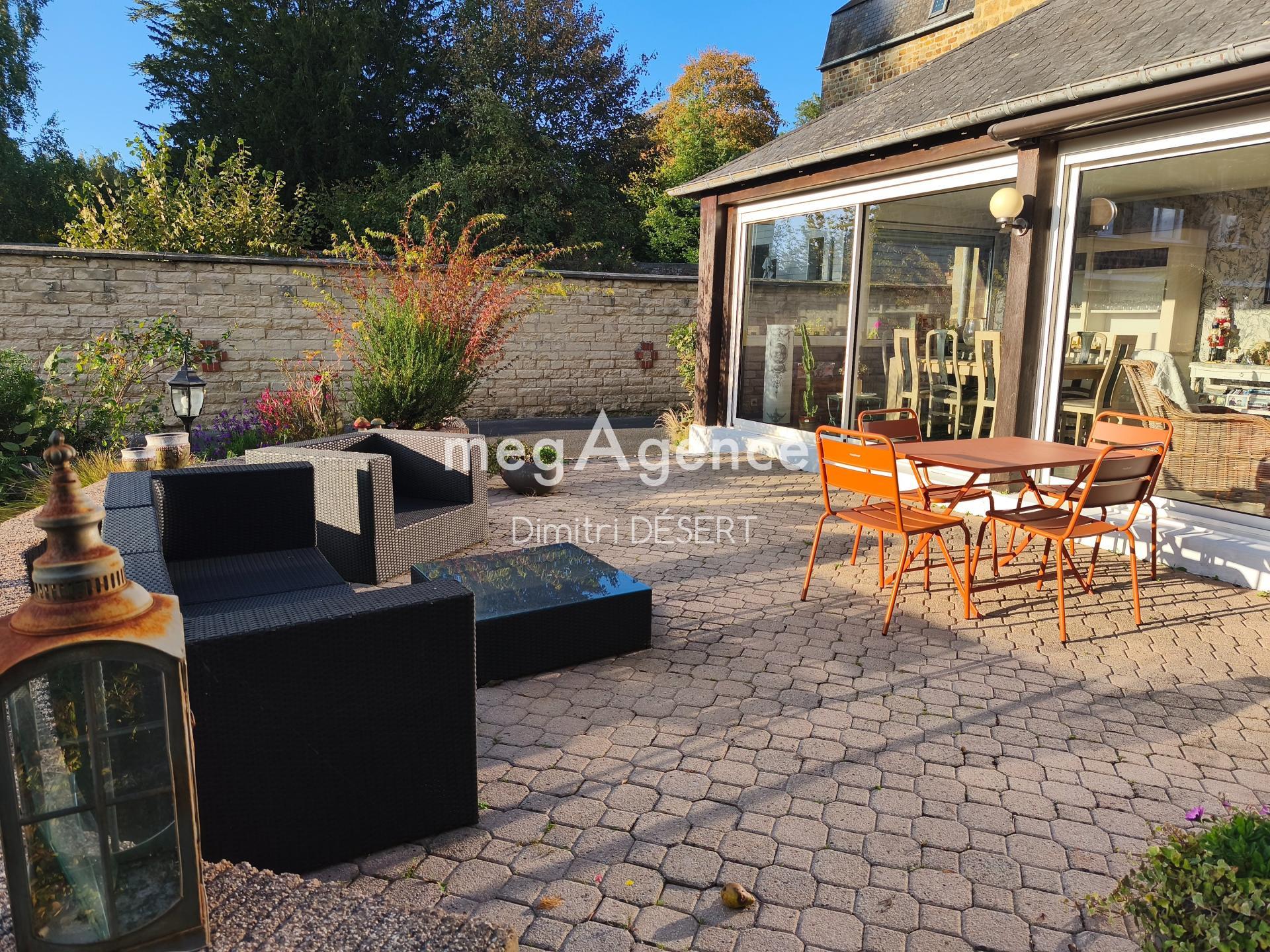 Miniature photo - 2 / 19