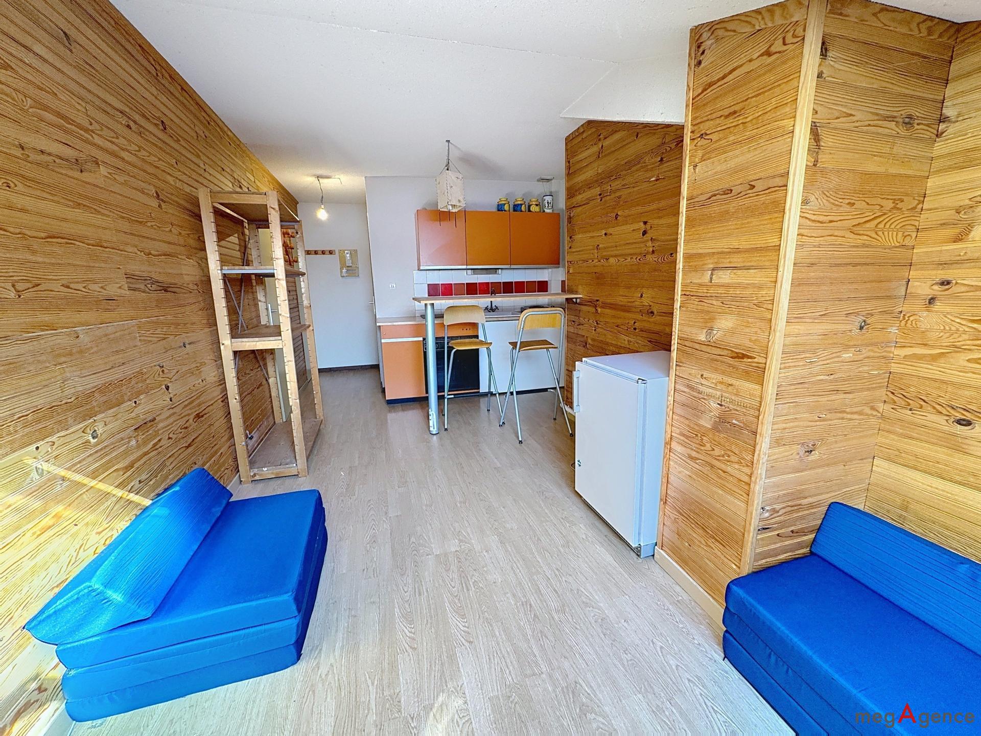 Miniature photo - 4 / 10