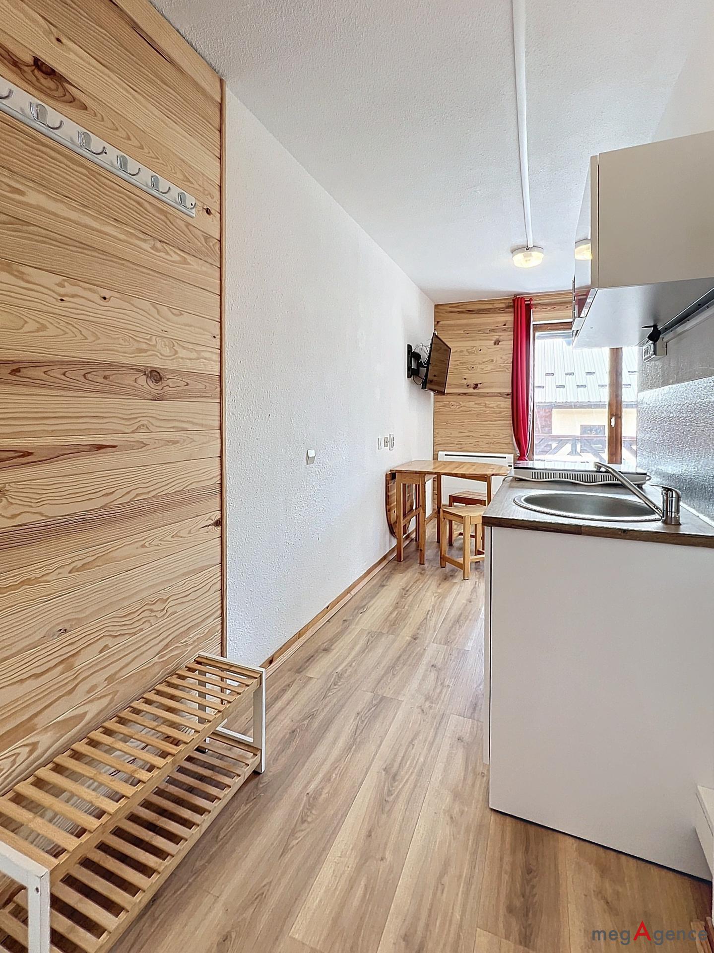 Miniature photo - 8 / 11