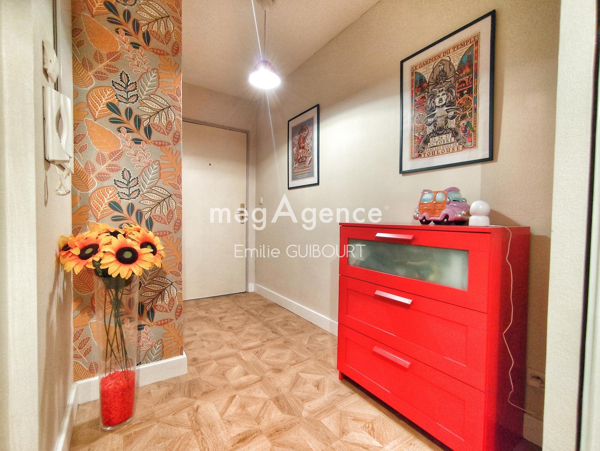 Miniature photo - 2 / 10