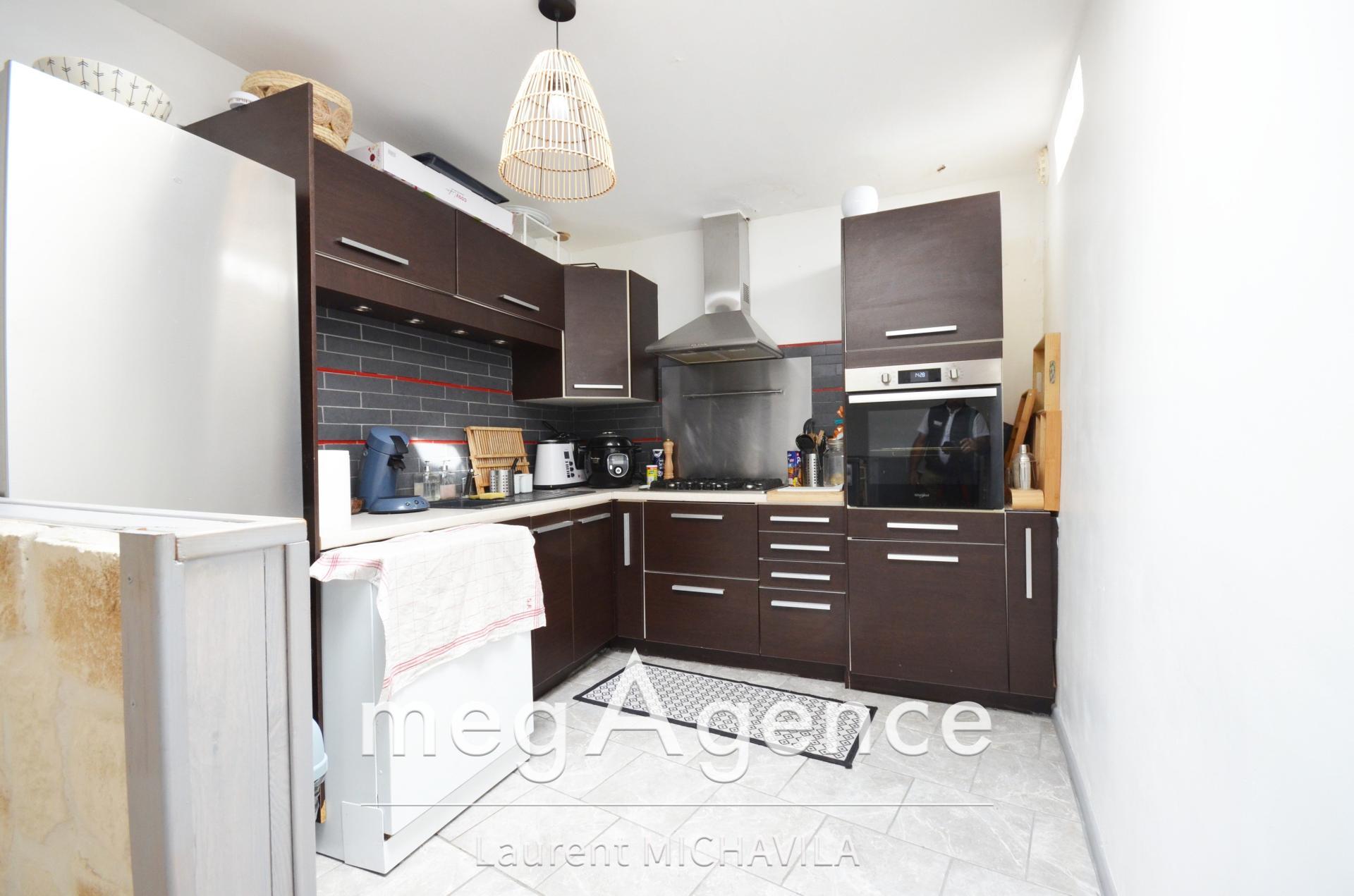 Miniature photo - 2 / 19