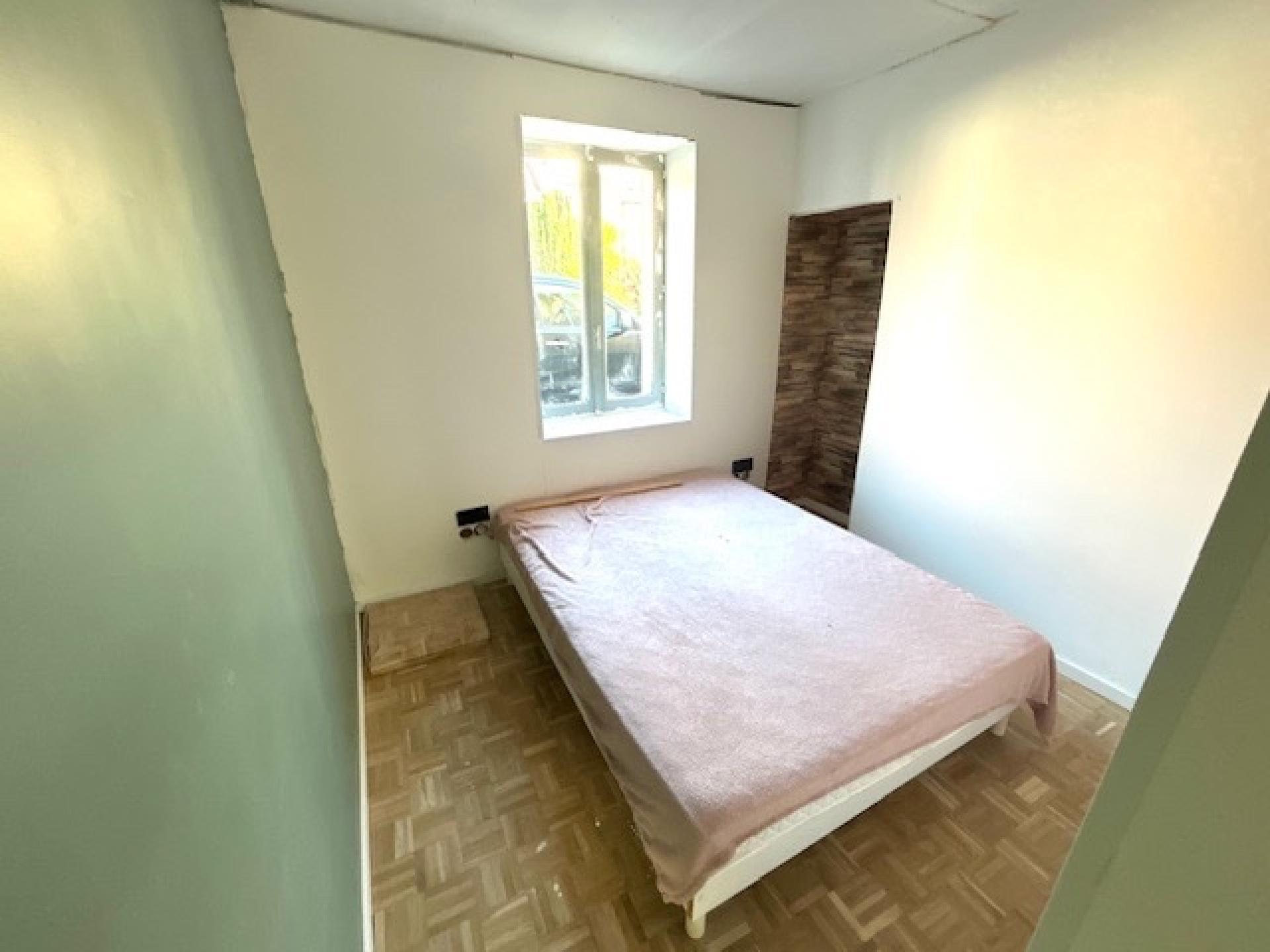 Miniature photo - 2 / 8