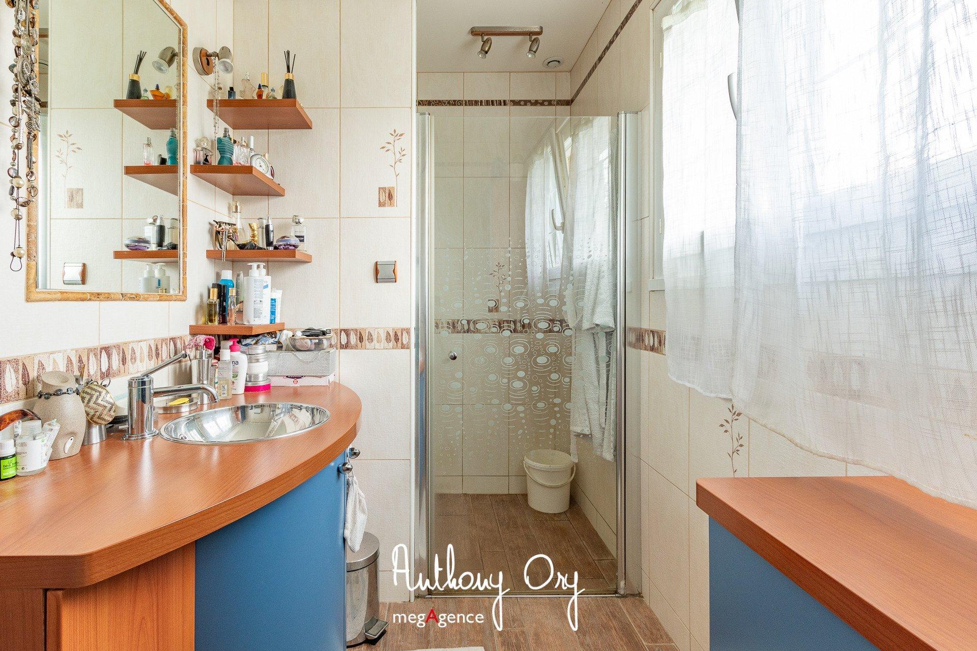 Miniature photo - 9 / 17