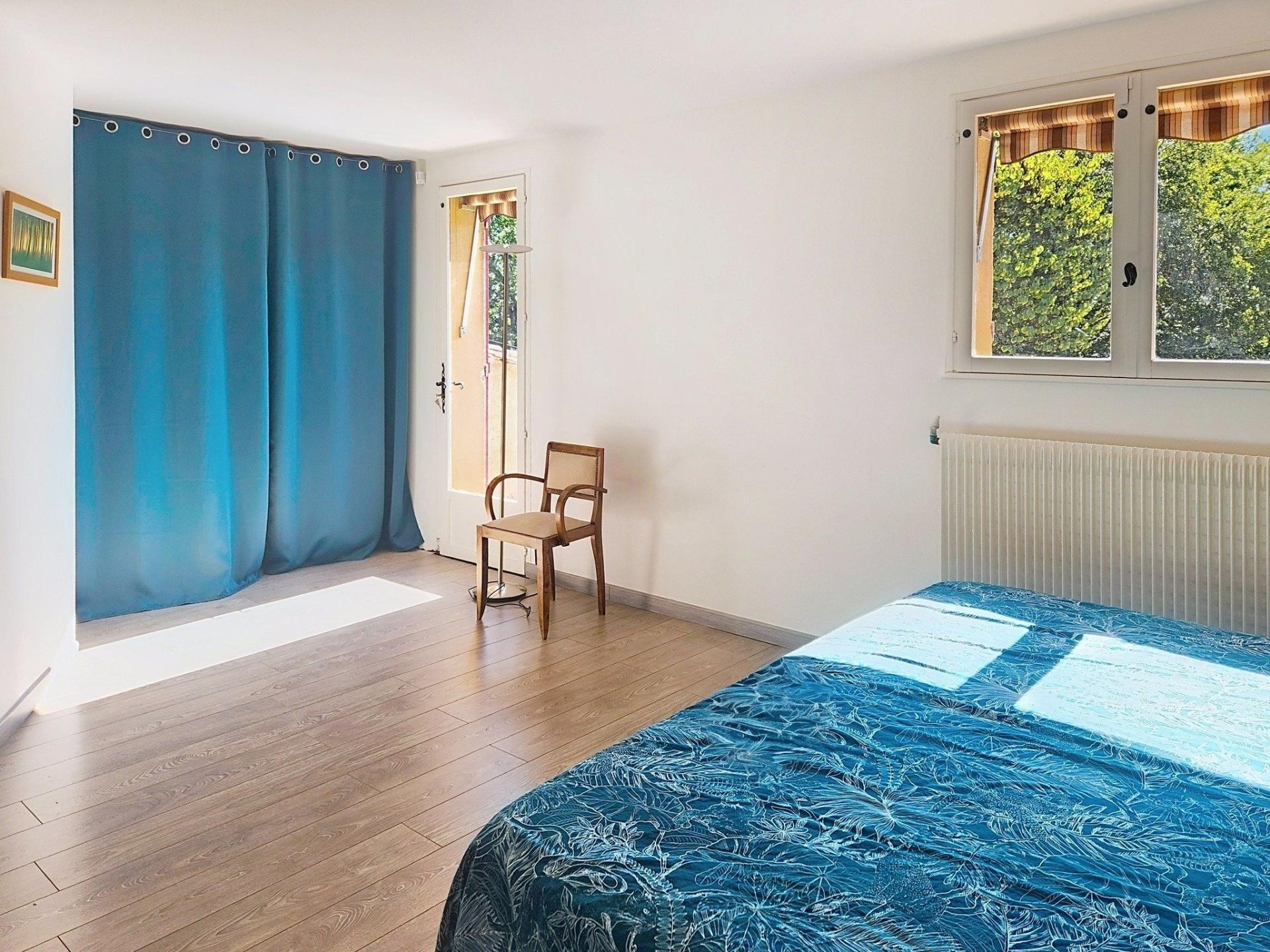 Miniature photo - 6 / 12