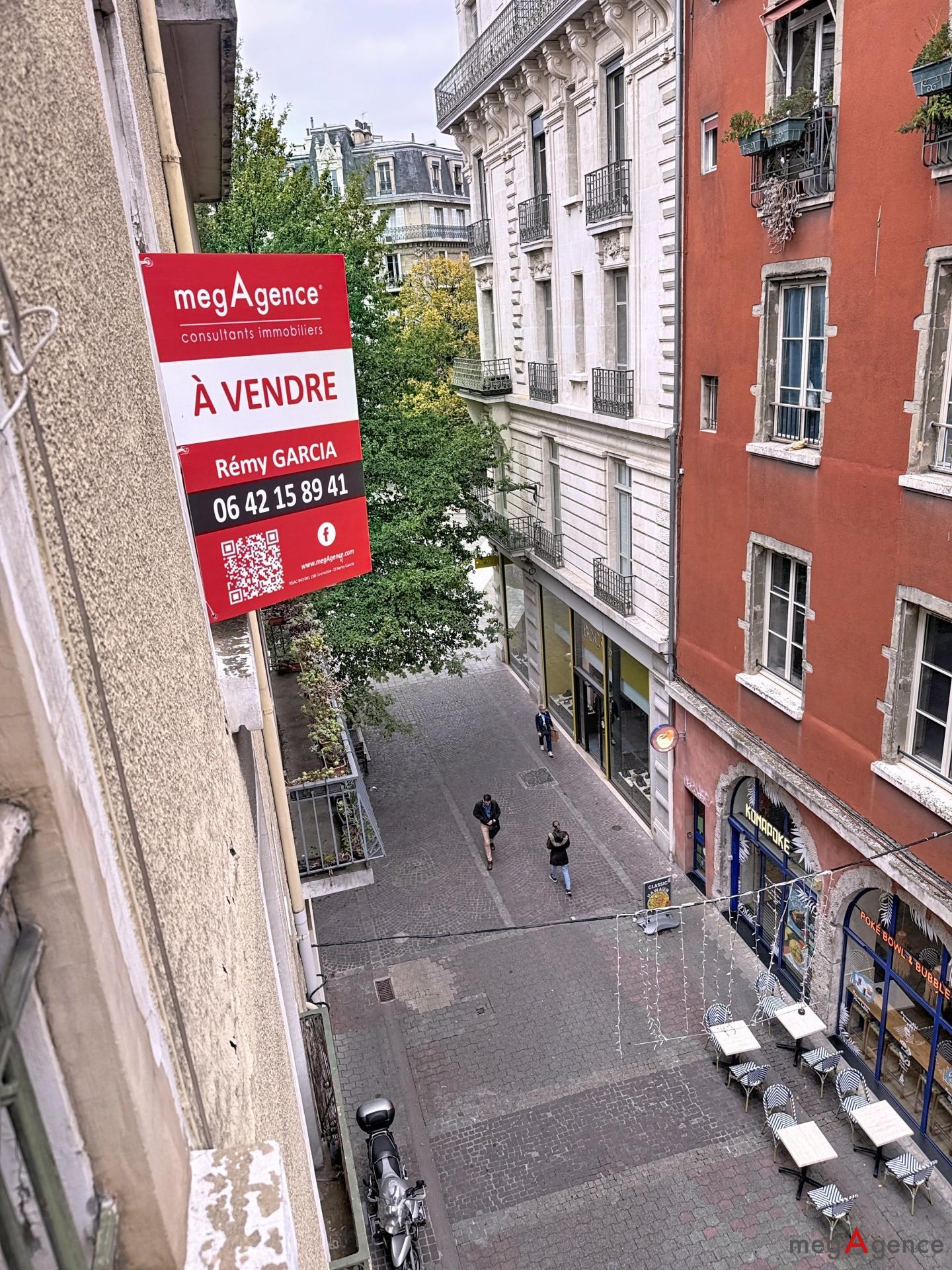 Miniature photo - 2 / 12