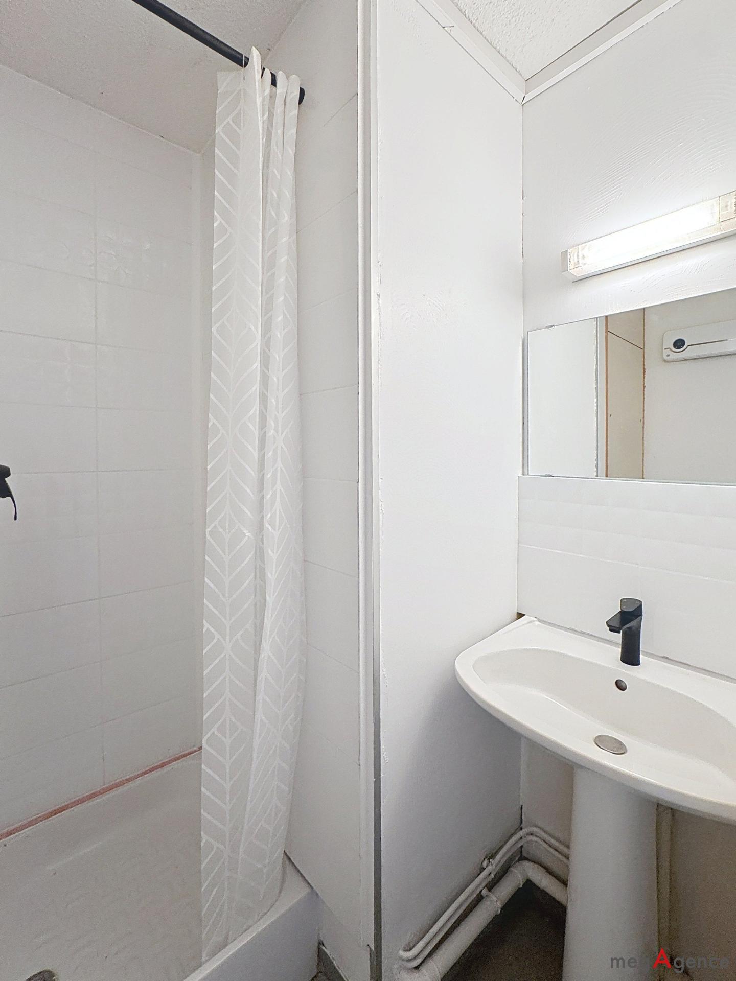 Miniature photo - 7 / 10