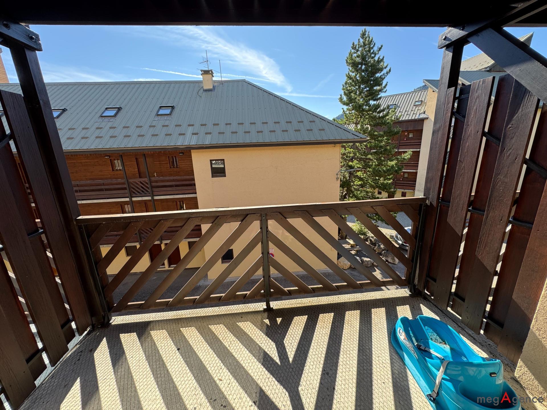 Miniature photo - 5 / 10