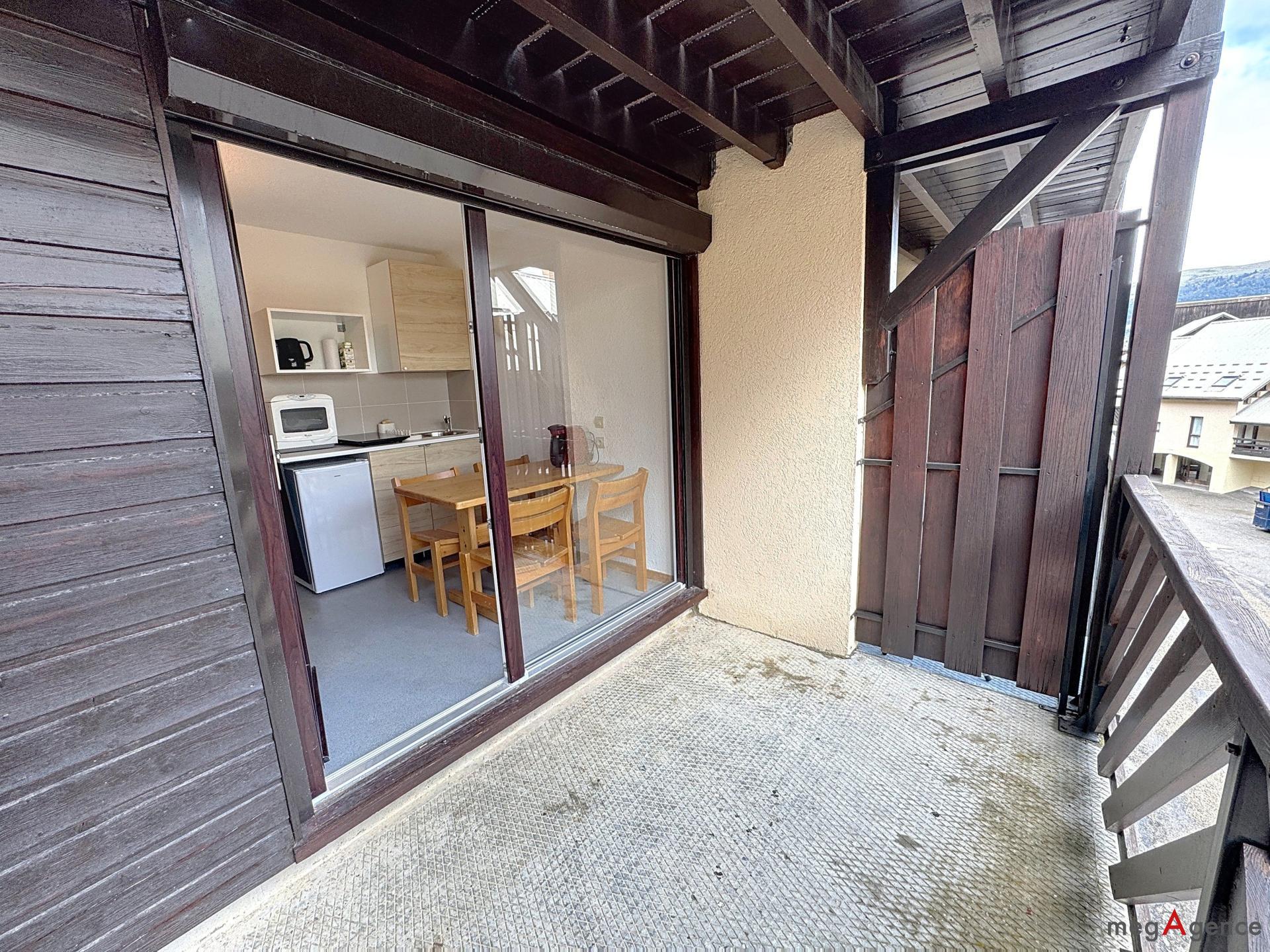 Miniature photo - 10 / 10