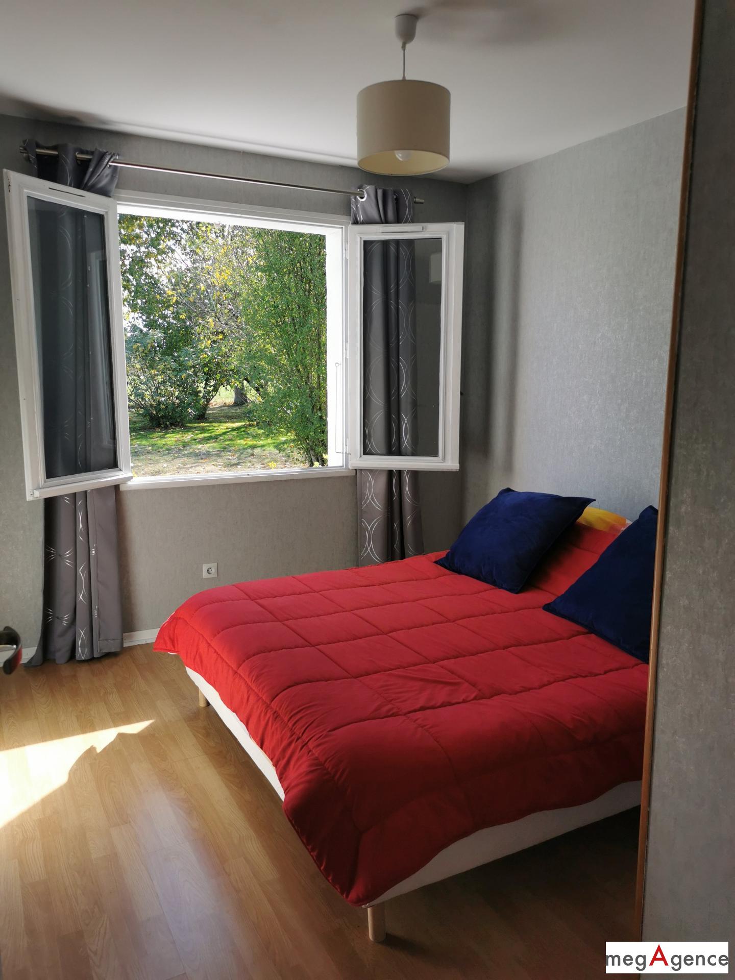 Miniature photo - 12 / 16