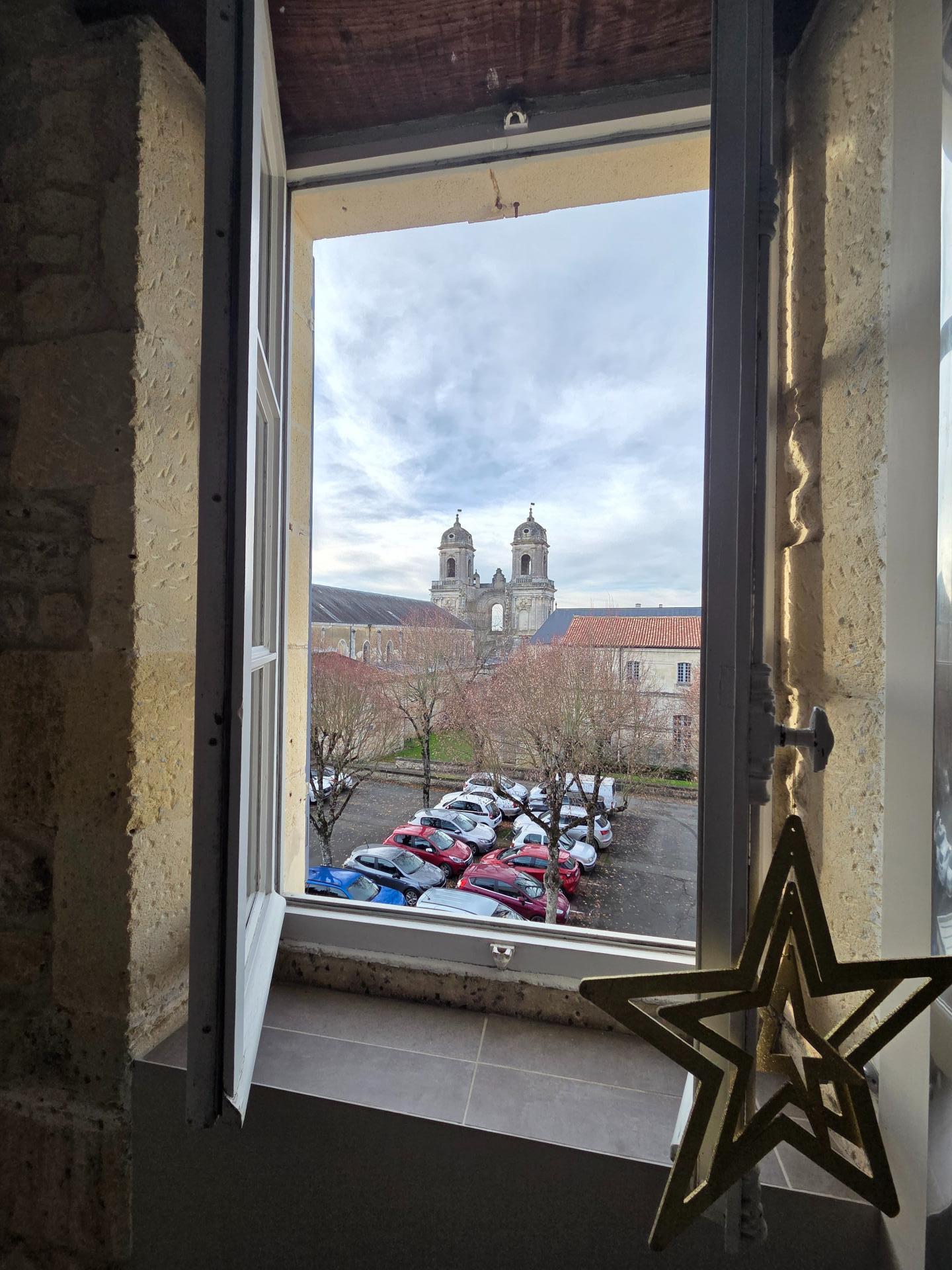 Miniature photo - 12 / 16