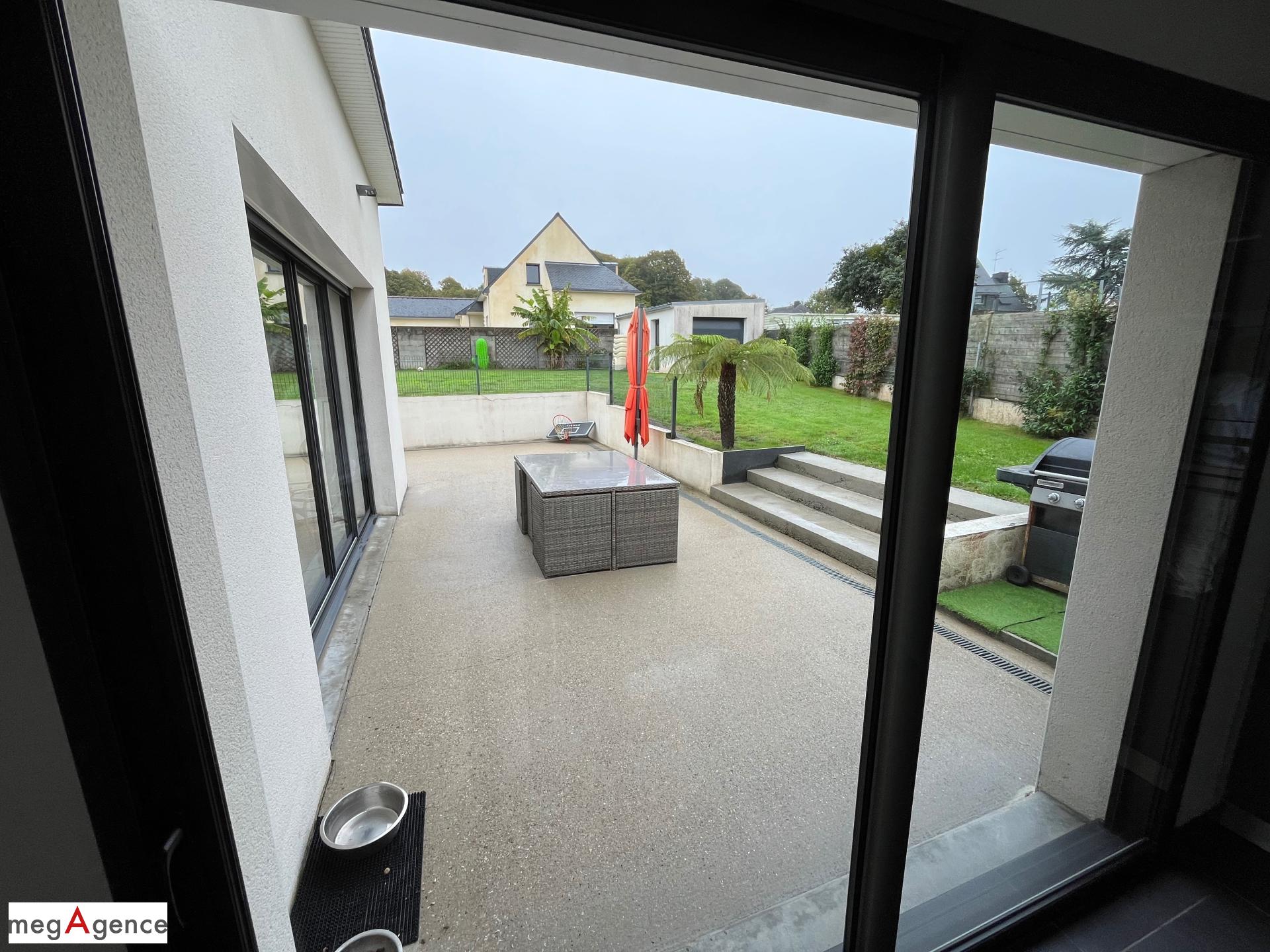 Miniature photo - 12 / 12