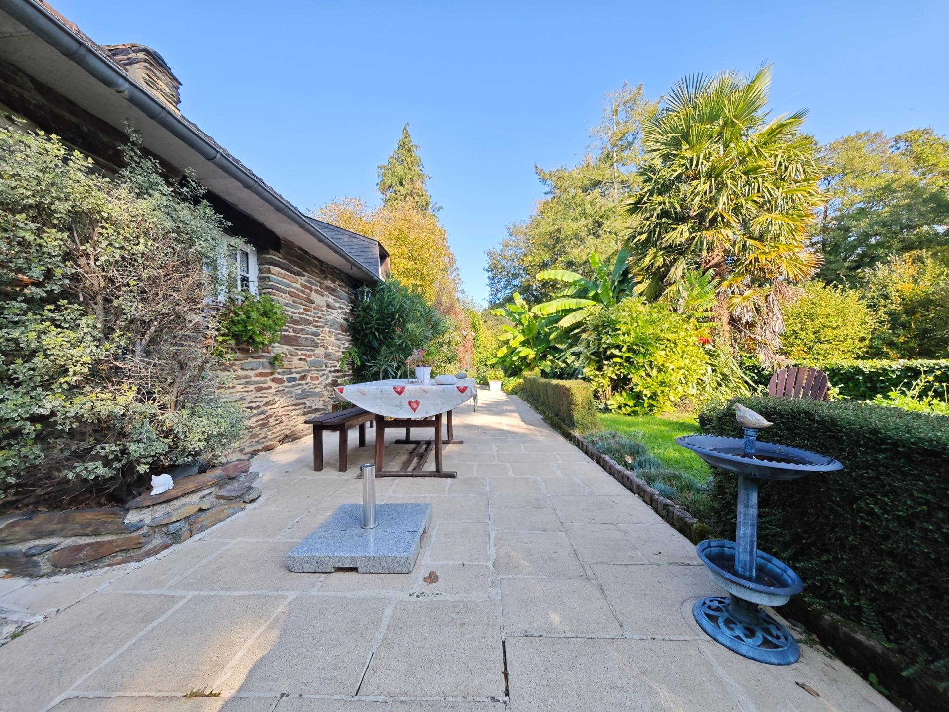 Miniature photo - 2 / 14