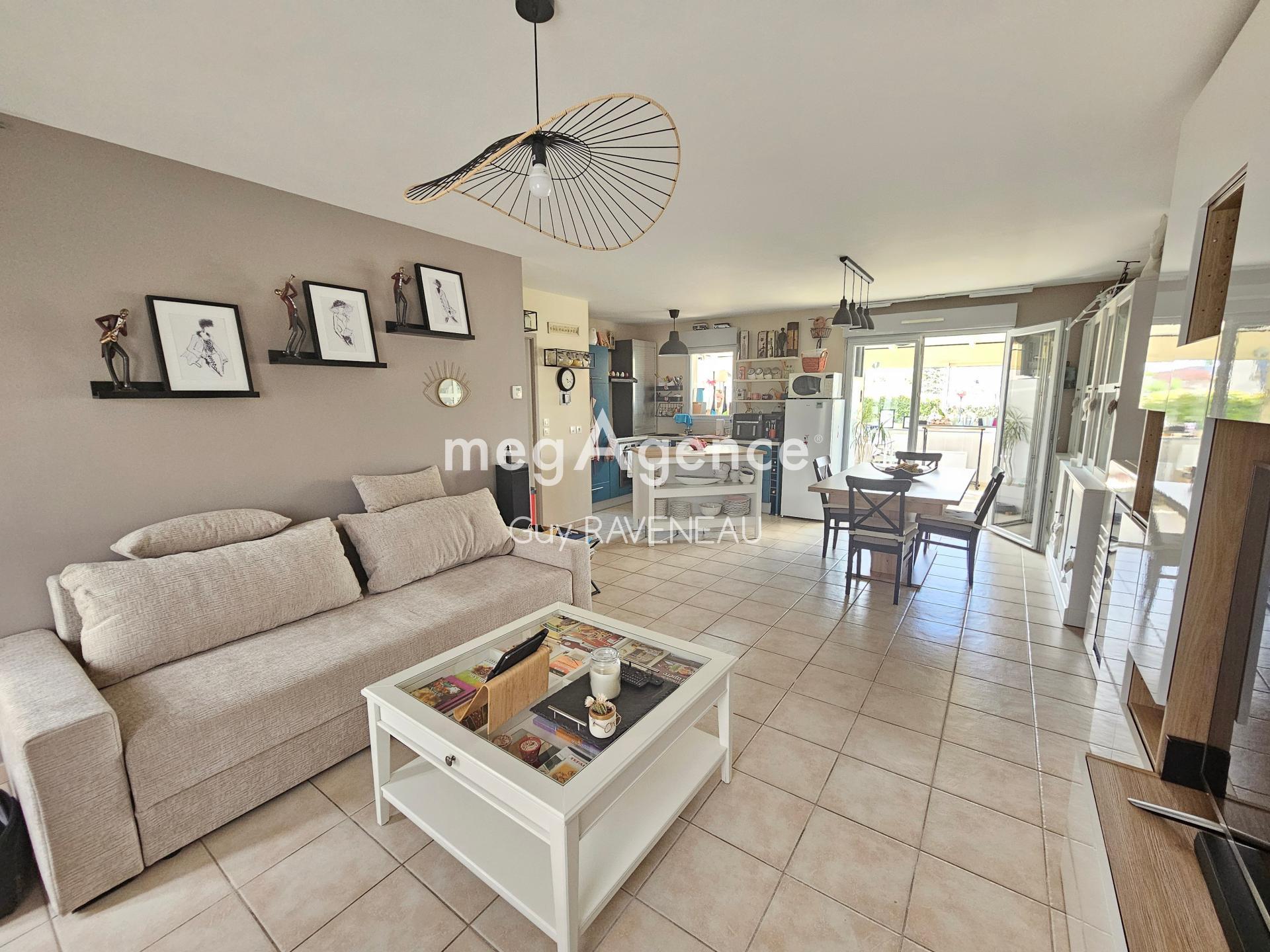 Miniature photo - 2 / 12