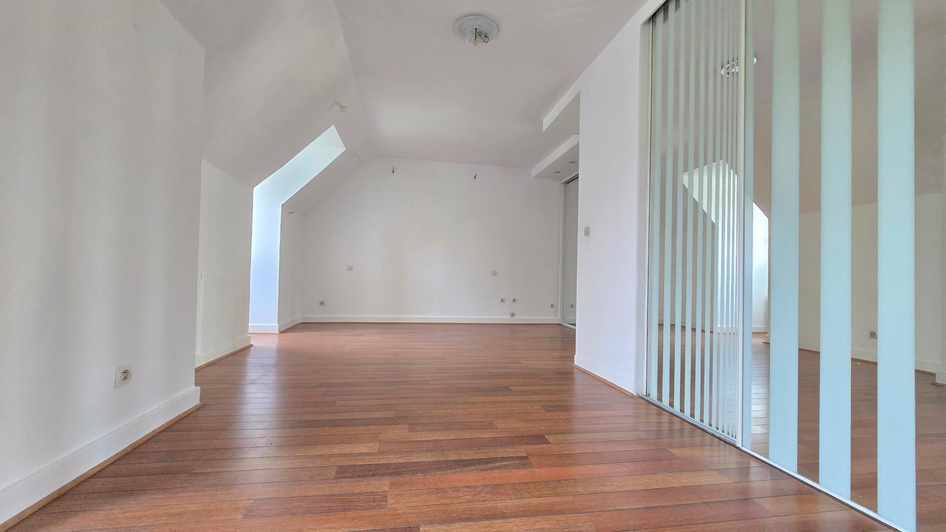 Miniature photo - 14 / 16